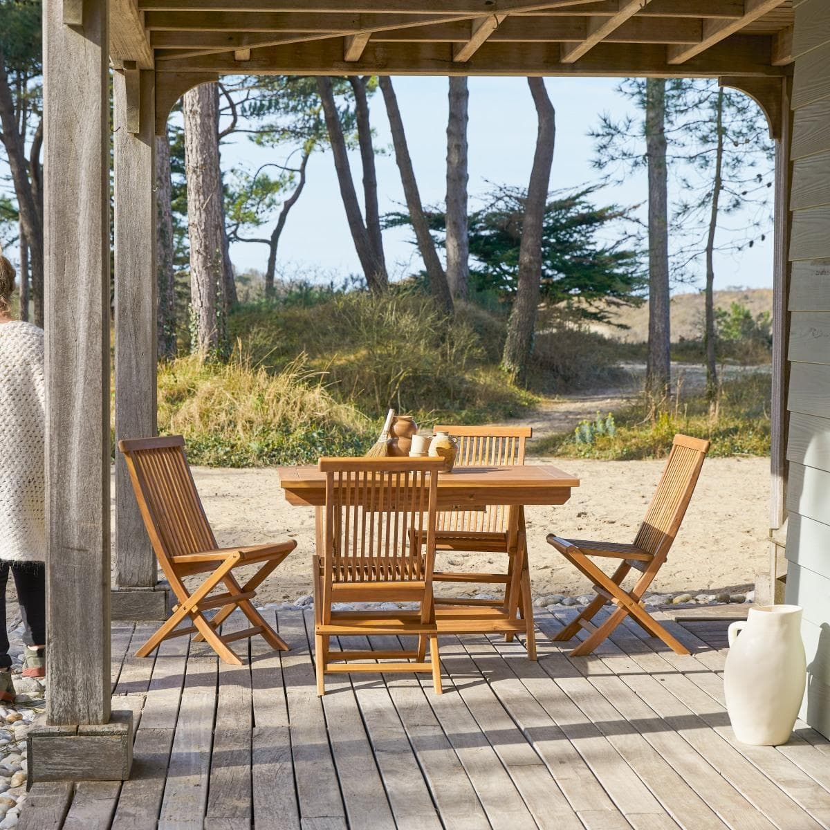 Tikamoon Outdoor Sitzgruppe Capri 120 4 Stühle Akazienholz Braun