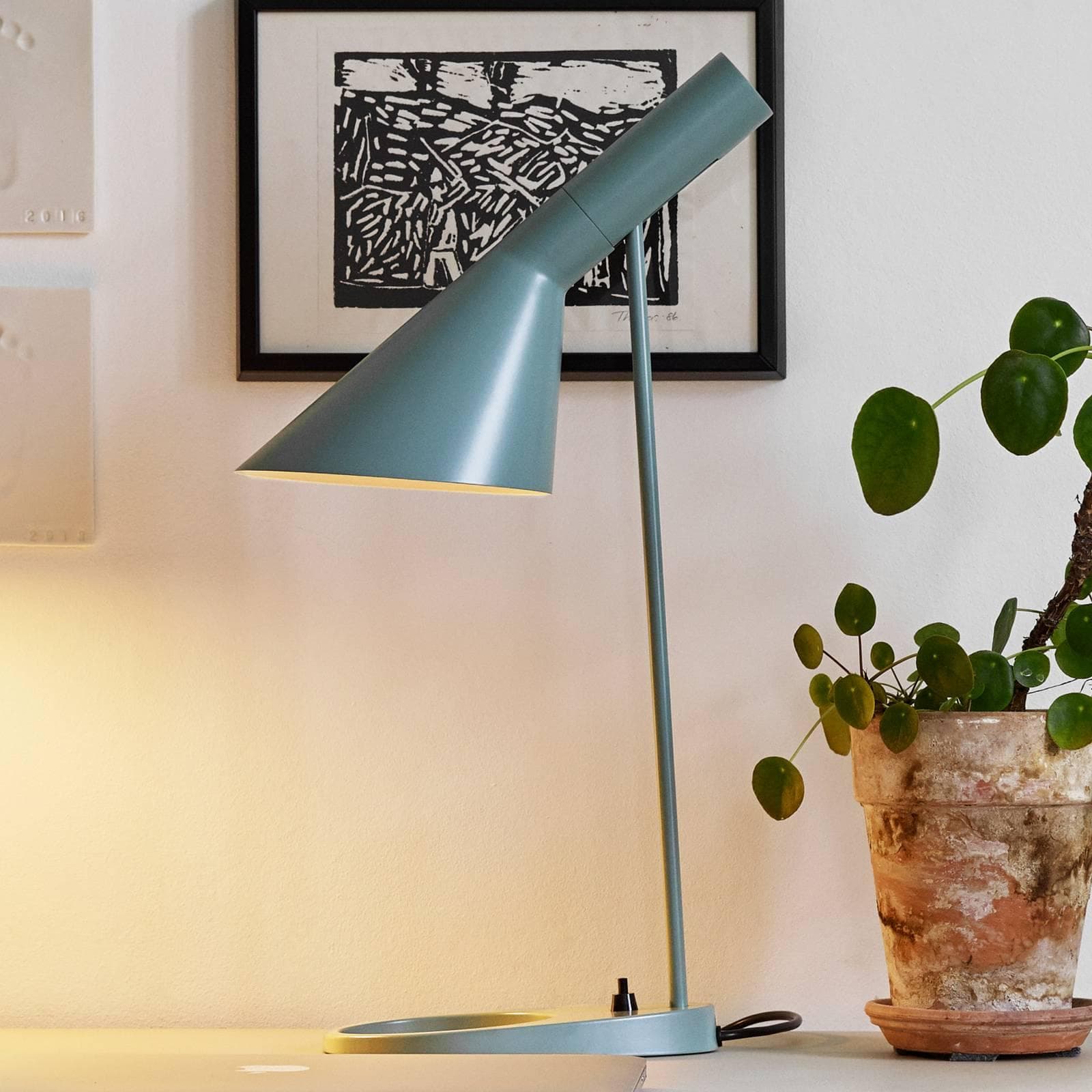 Louis Poulsen AJ Mini Tischlampe Petroleum