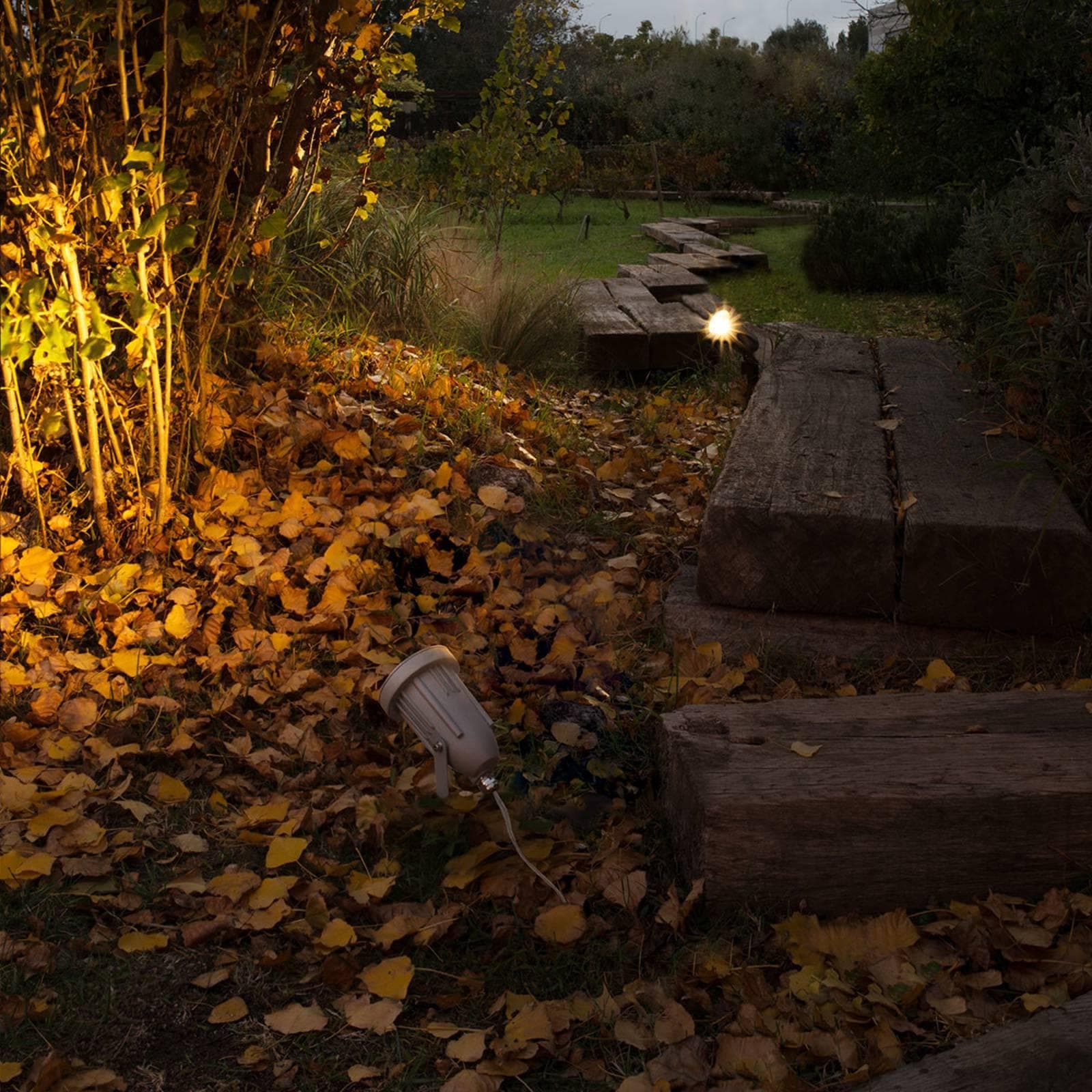 LEDS-C4 Außenstrahler Helio grau Schwenkbar