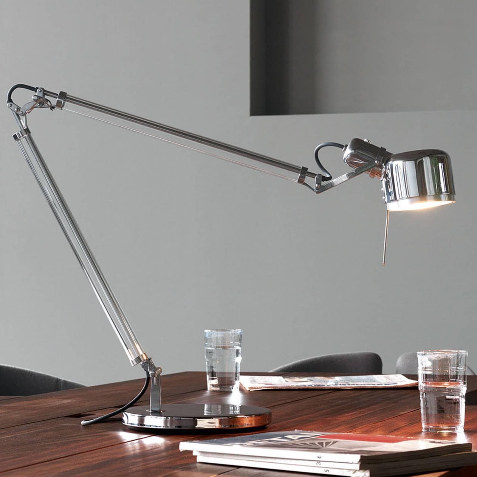 Serien Lighting Job Table LED-Tischleuchte mit Fuß