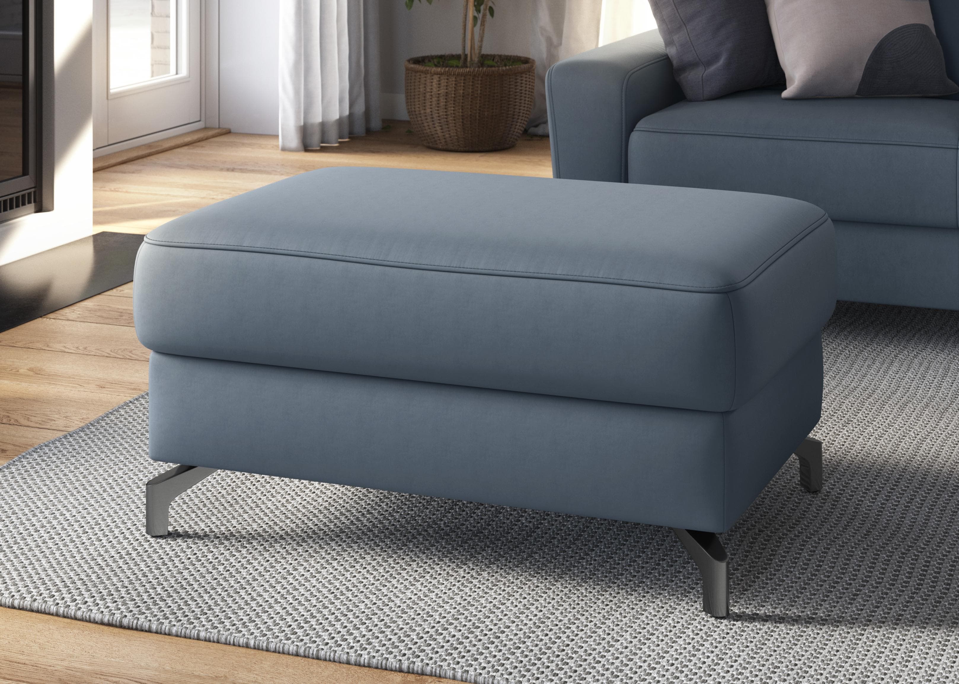 Sit & More Stauraumhocker Scarlett Hellblau mit Stauraum