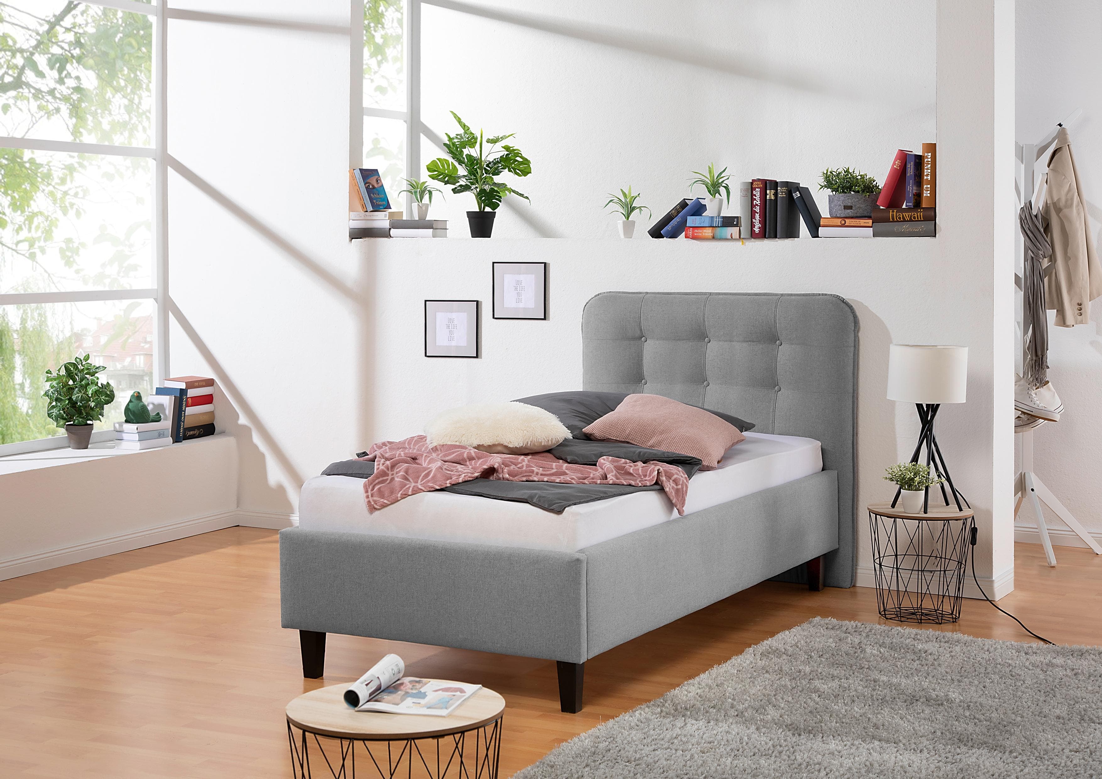 Luxuriöses Polsterbett mit optionaler Lattenrost-Funktion