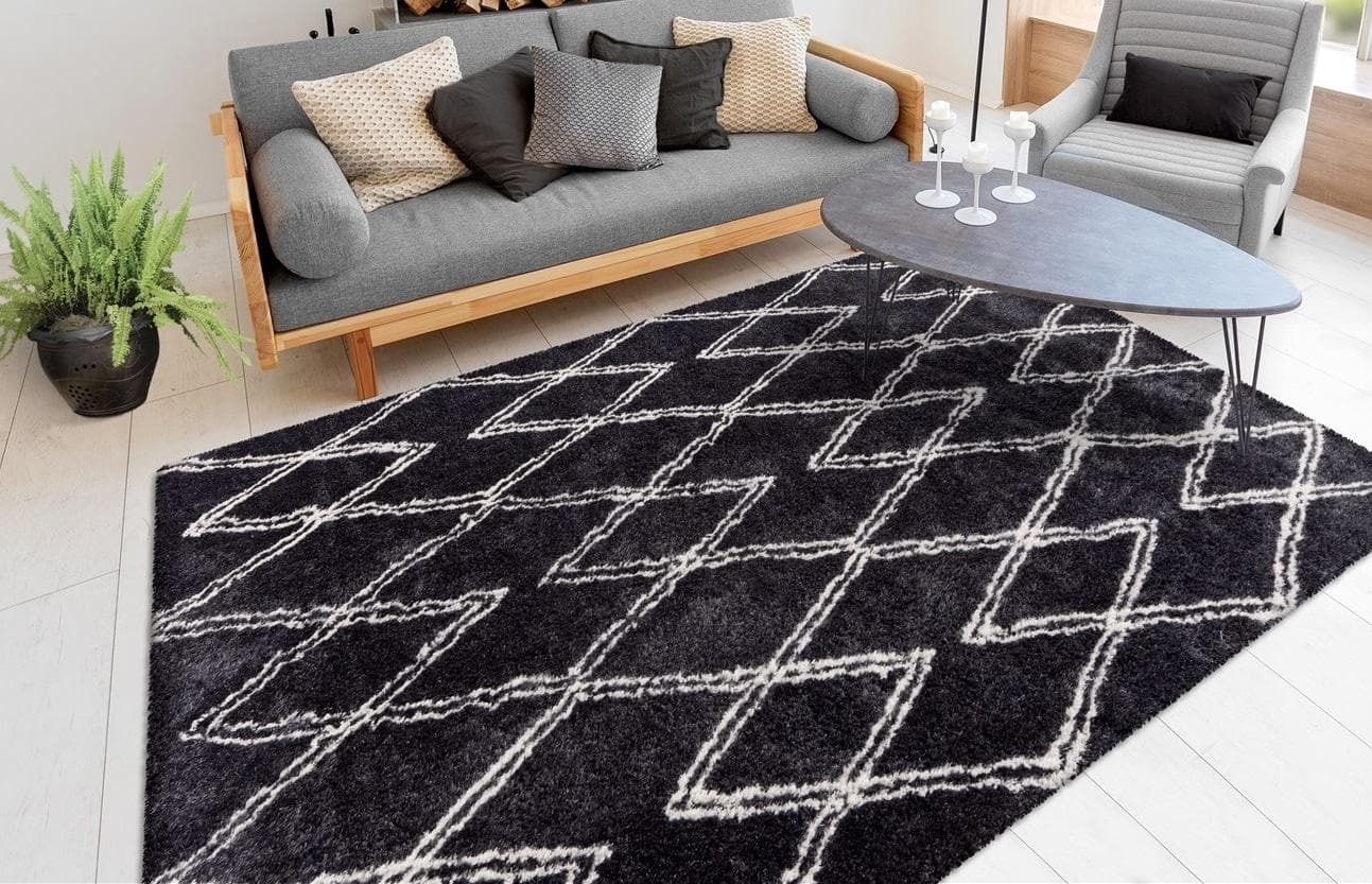 Moderner Teppich in Anthrazitgrau mit Rautenmuster