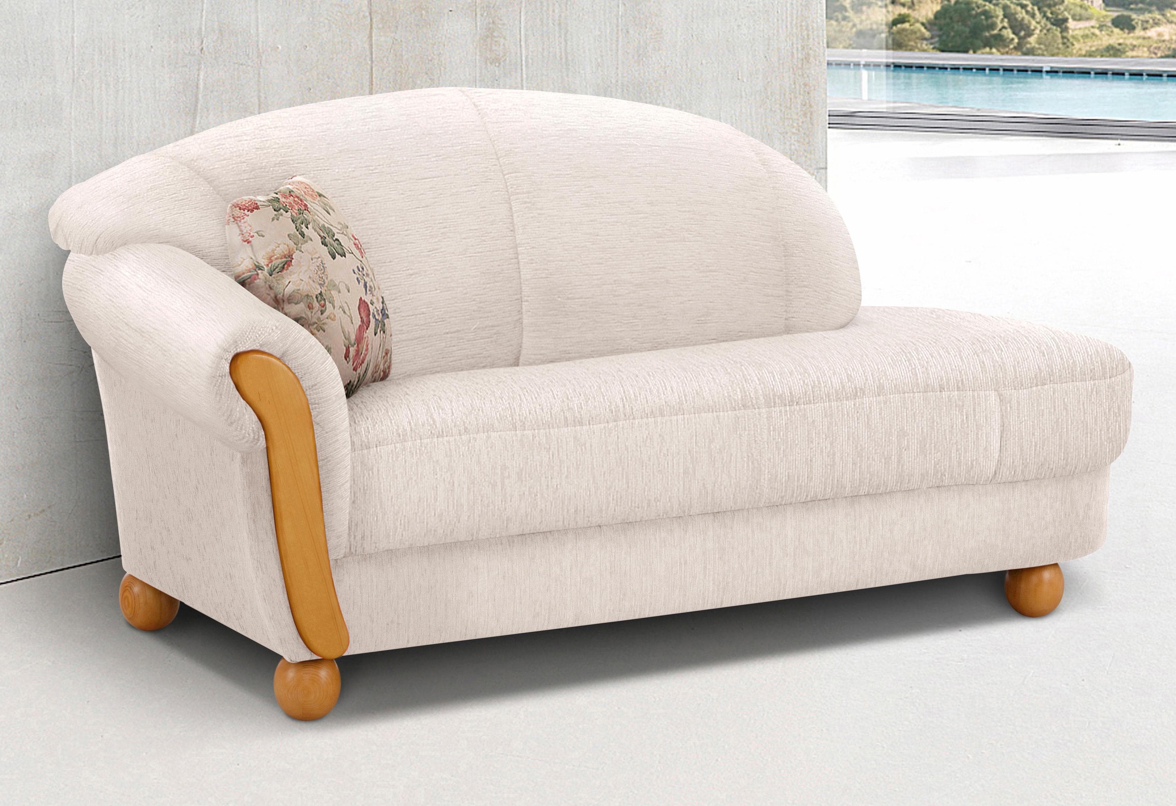 Luxuriöse Samt-Ottomanen für elegantes Wohnen