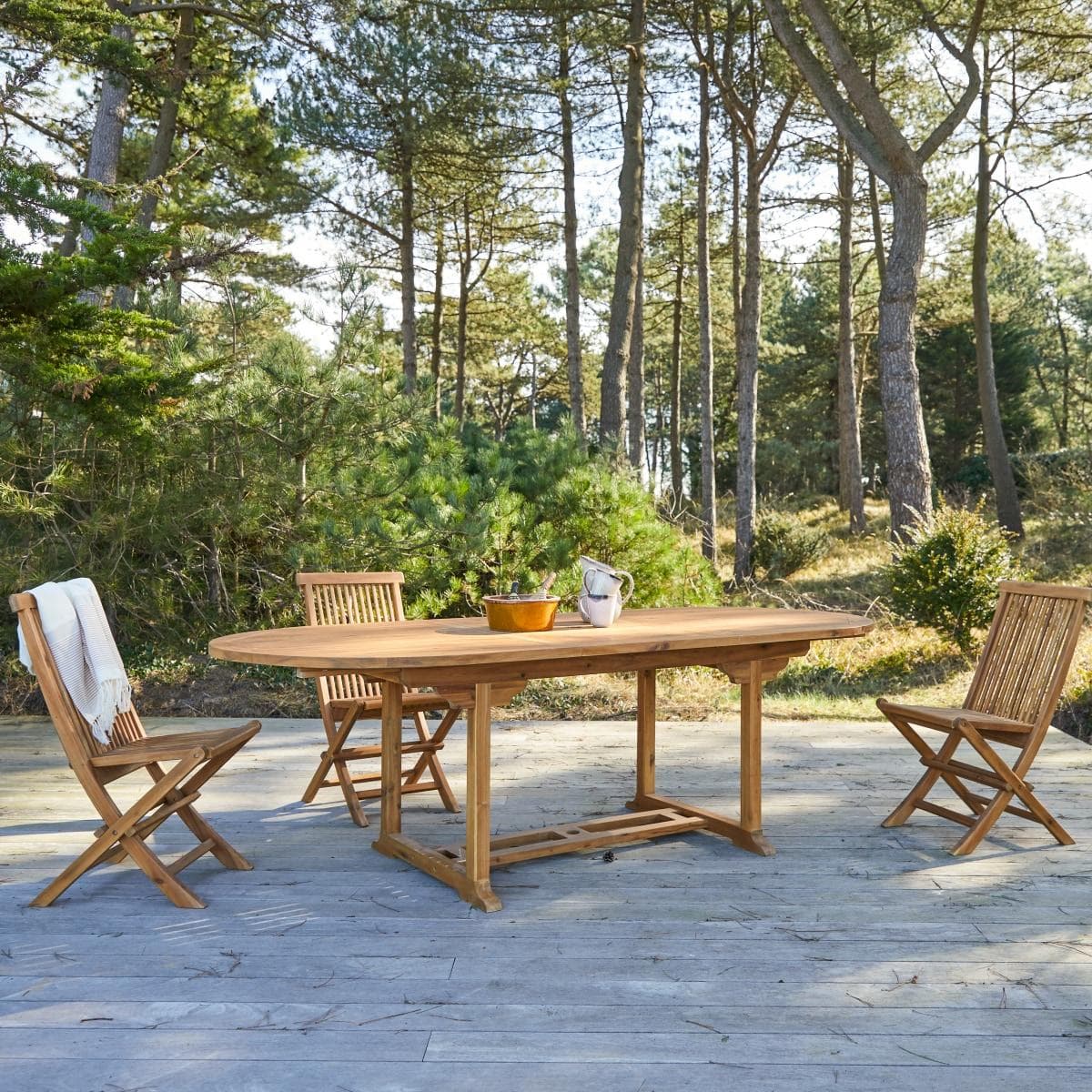 Tikamoon Capri 180 Ovaler Outdoor Tisch Ausziehbar Akazienholz Braun