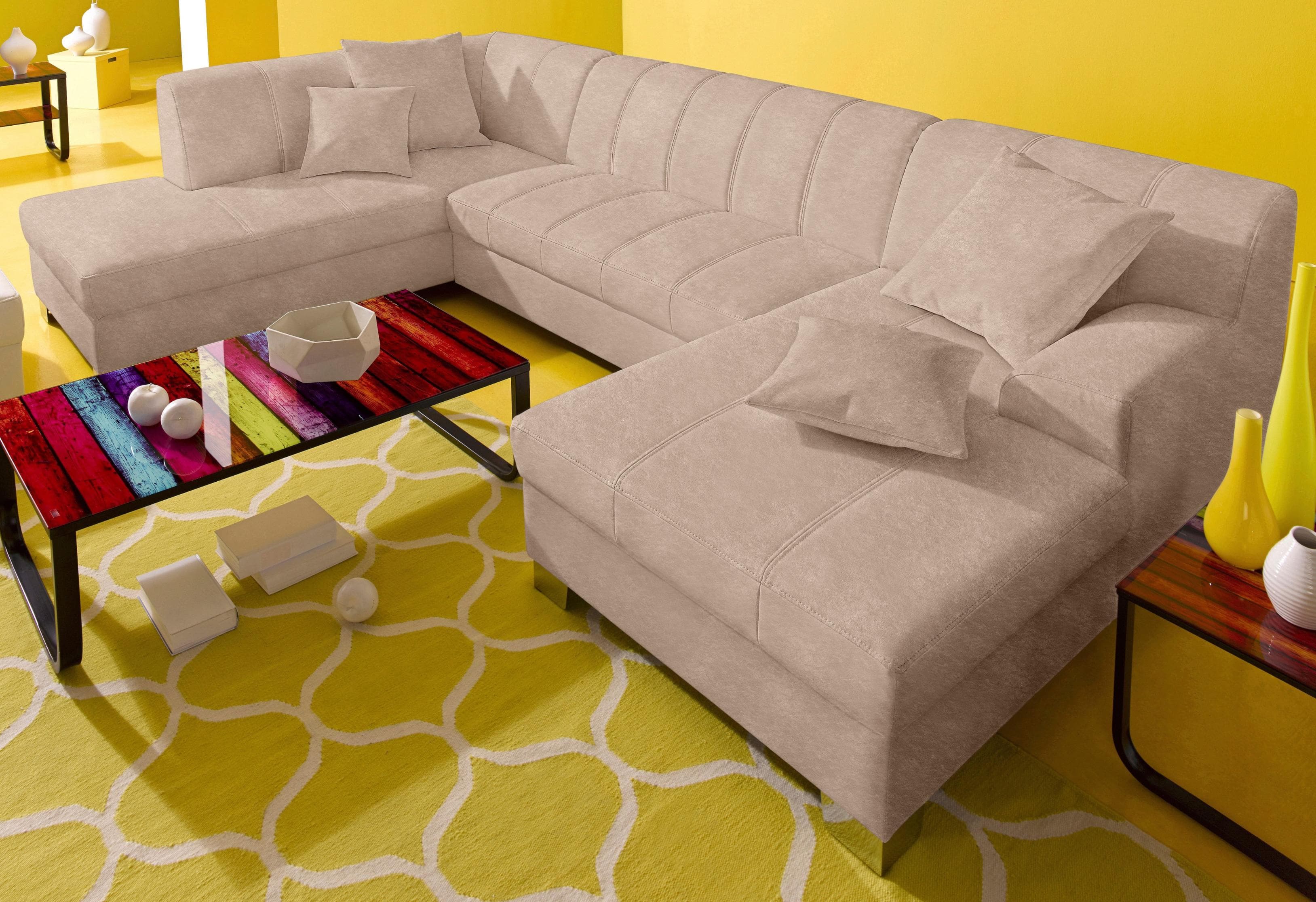 Moderne Wohnlandschaft mit Steppung und Bettfunktion