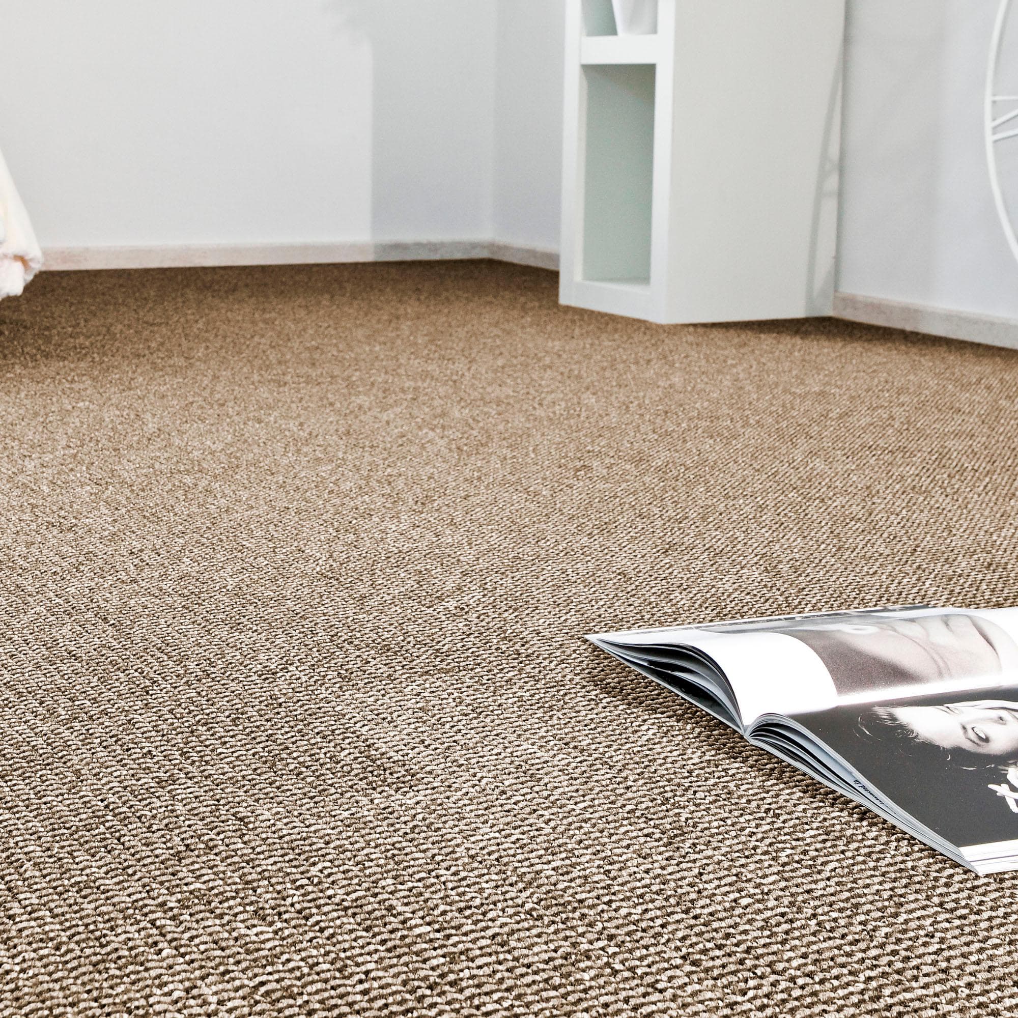 Beiger Teppichboden mit Wabenstruktur, 400x200cm