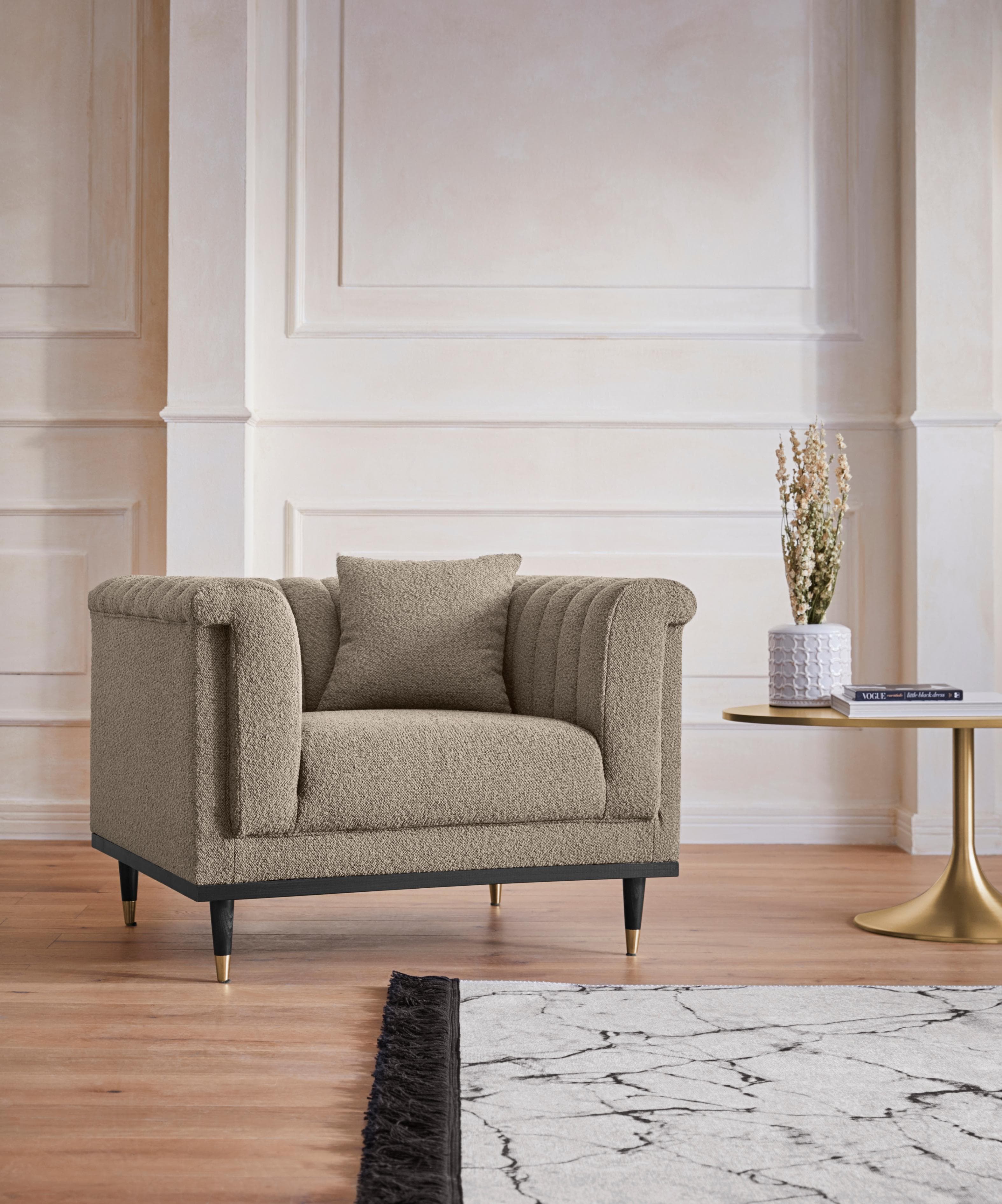 Bouclé Cocktailsessel mit Steppung