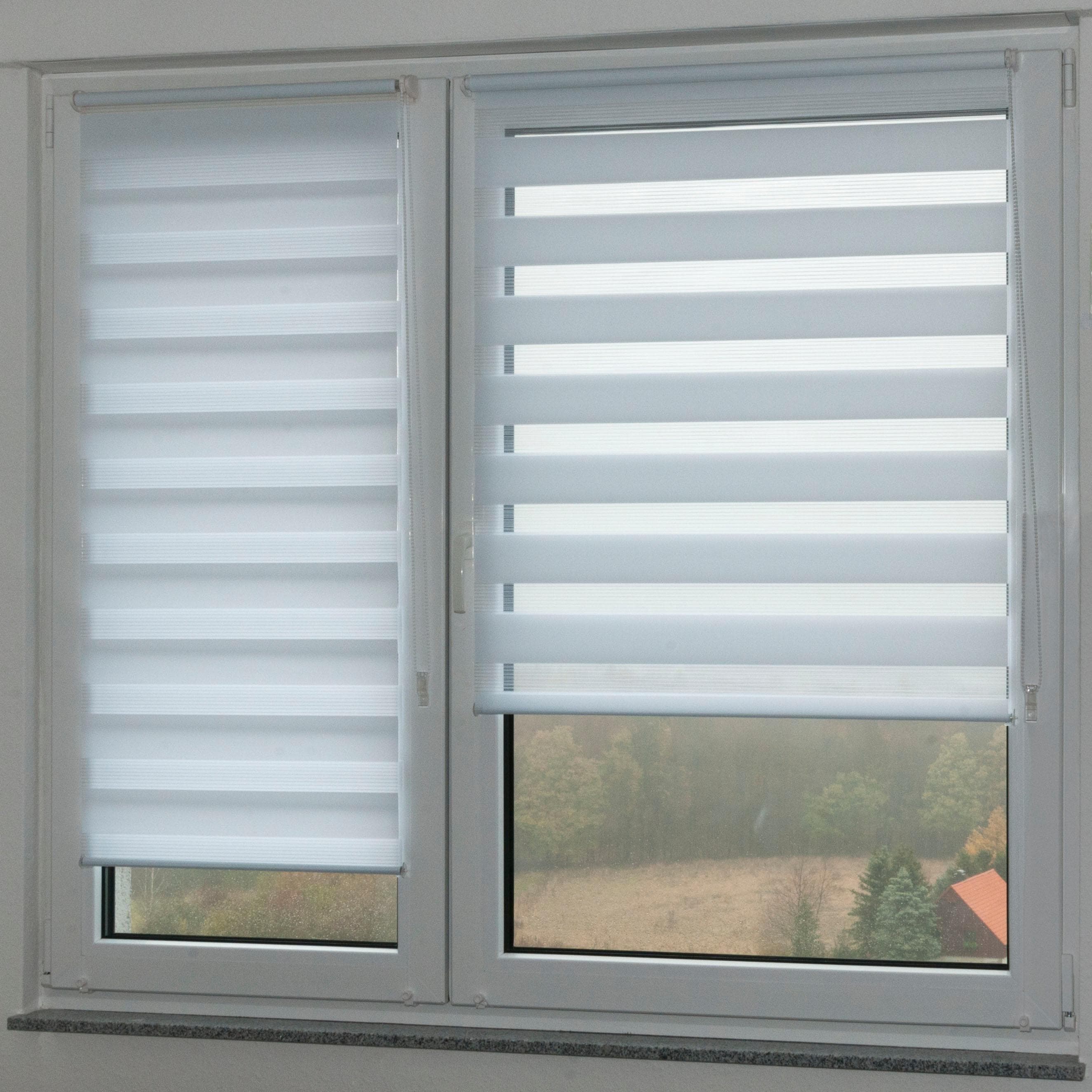 Doppelrollo KUTTI "Sola" Gr. 8, weiß, Polyester, DUO-Rollo, Fixmaß, mit Klemmträger, blickdicht, Sichtschutz