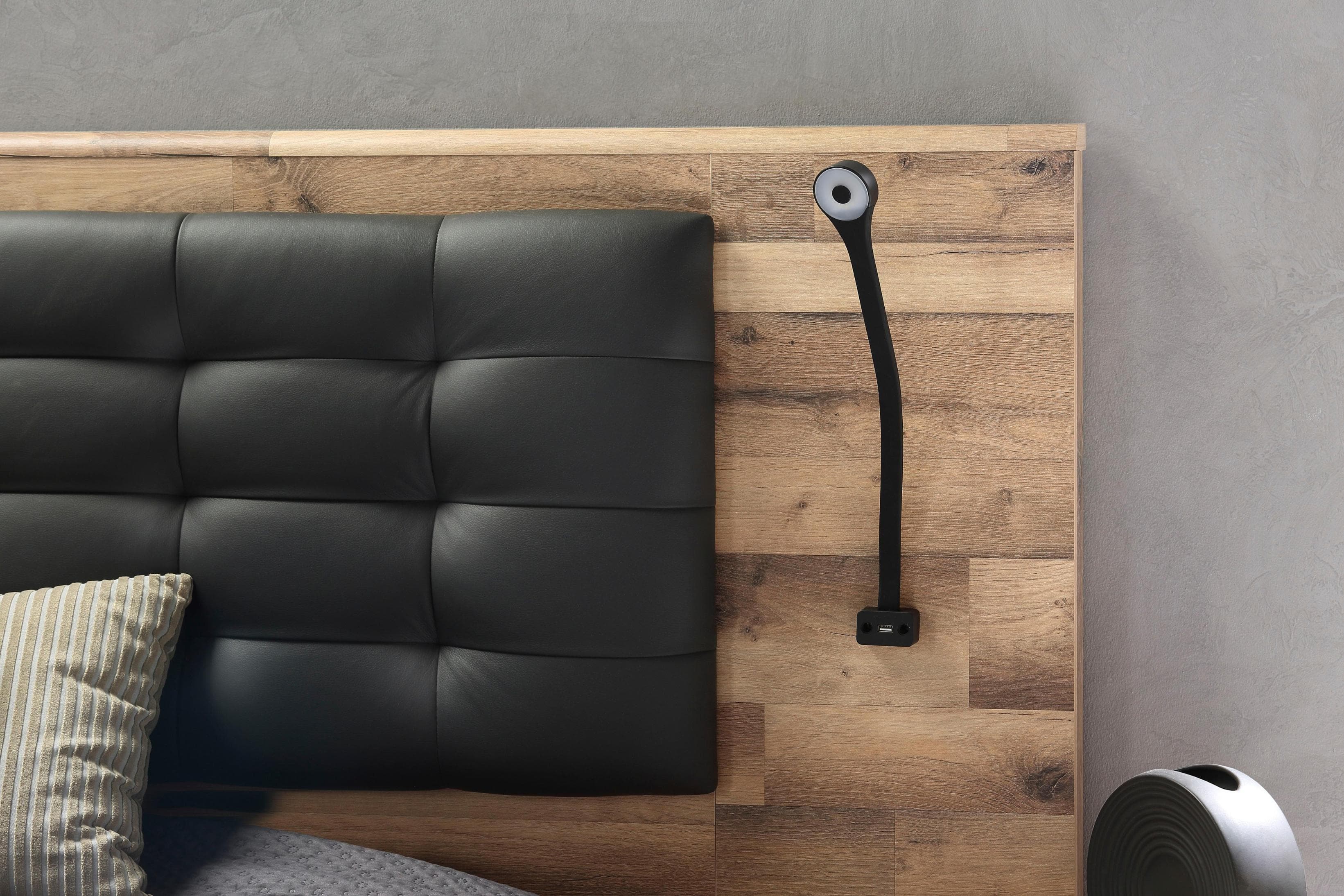 FORTE Kleiderschrank - Modernes Design in Hochglanz