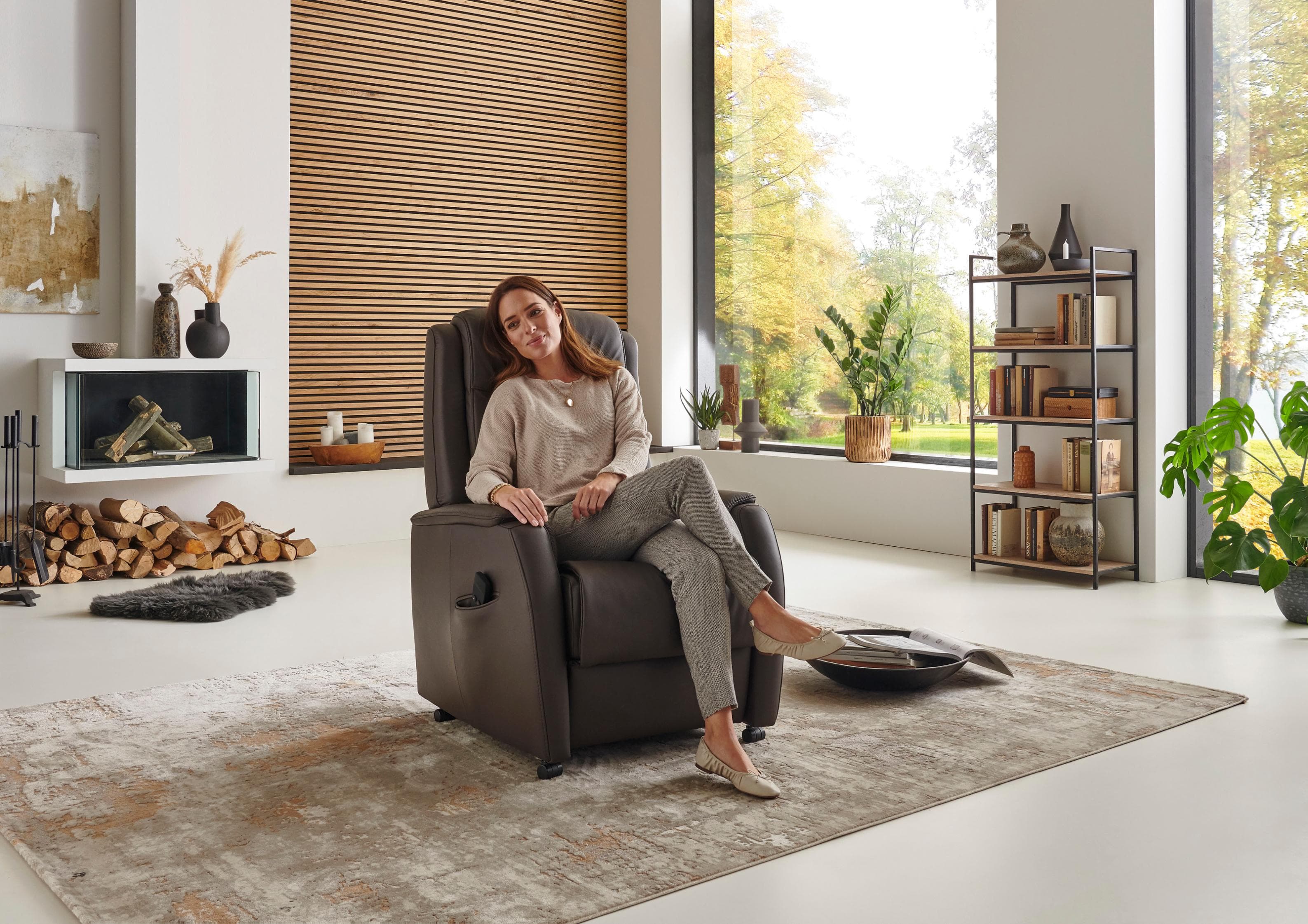 HUKLA Sessel HU-RV15038 Motorisch Verstellbar mit Aufstehhilfe Leder Braun