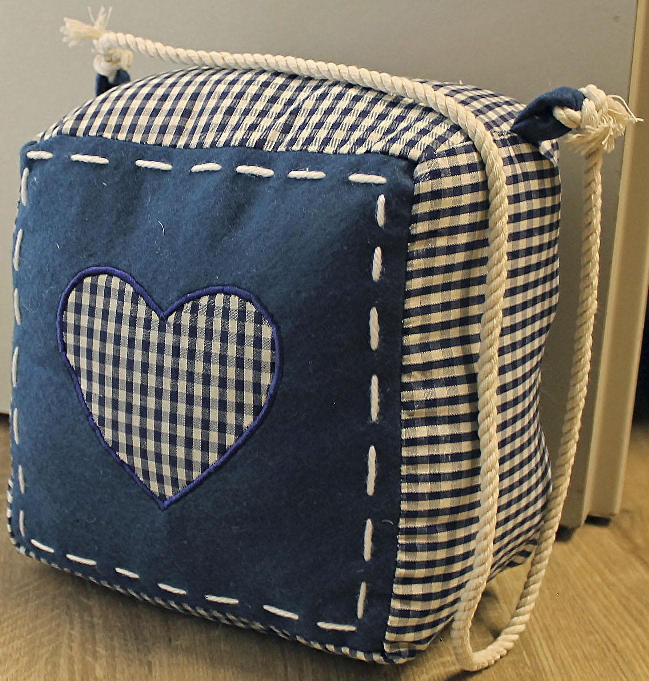 HOSSNER - ART OF HOME DECO Türstopper Karoherz: Klassischer Landhaus-Stil aus Baumwolle