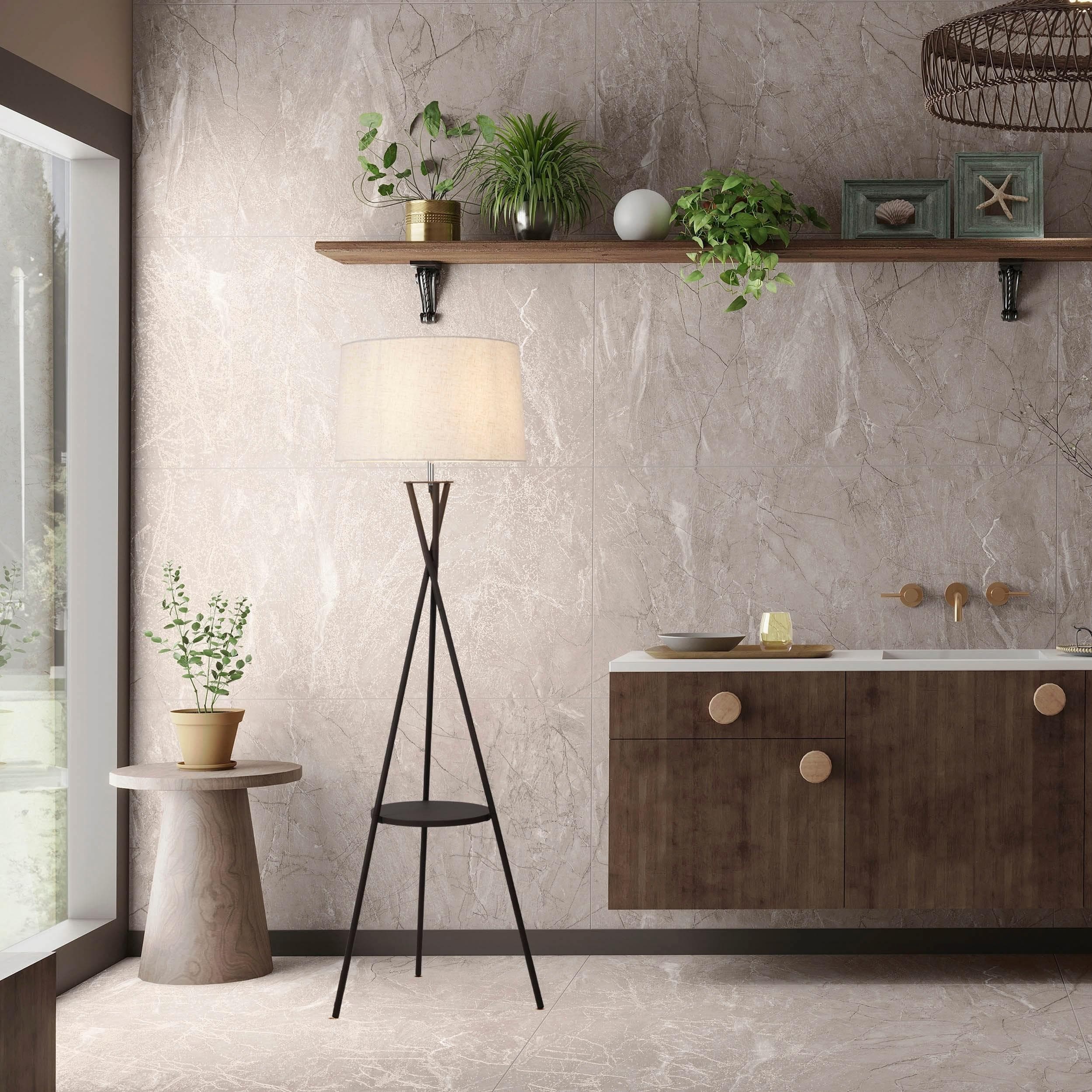 Näve Stehlampe Tora: Elegante Tischleuchte mit Rostgestell und Schwarz Zuleitung