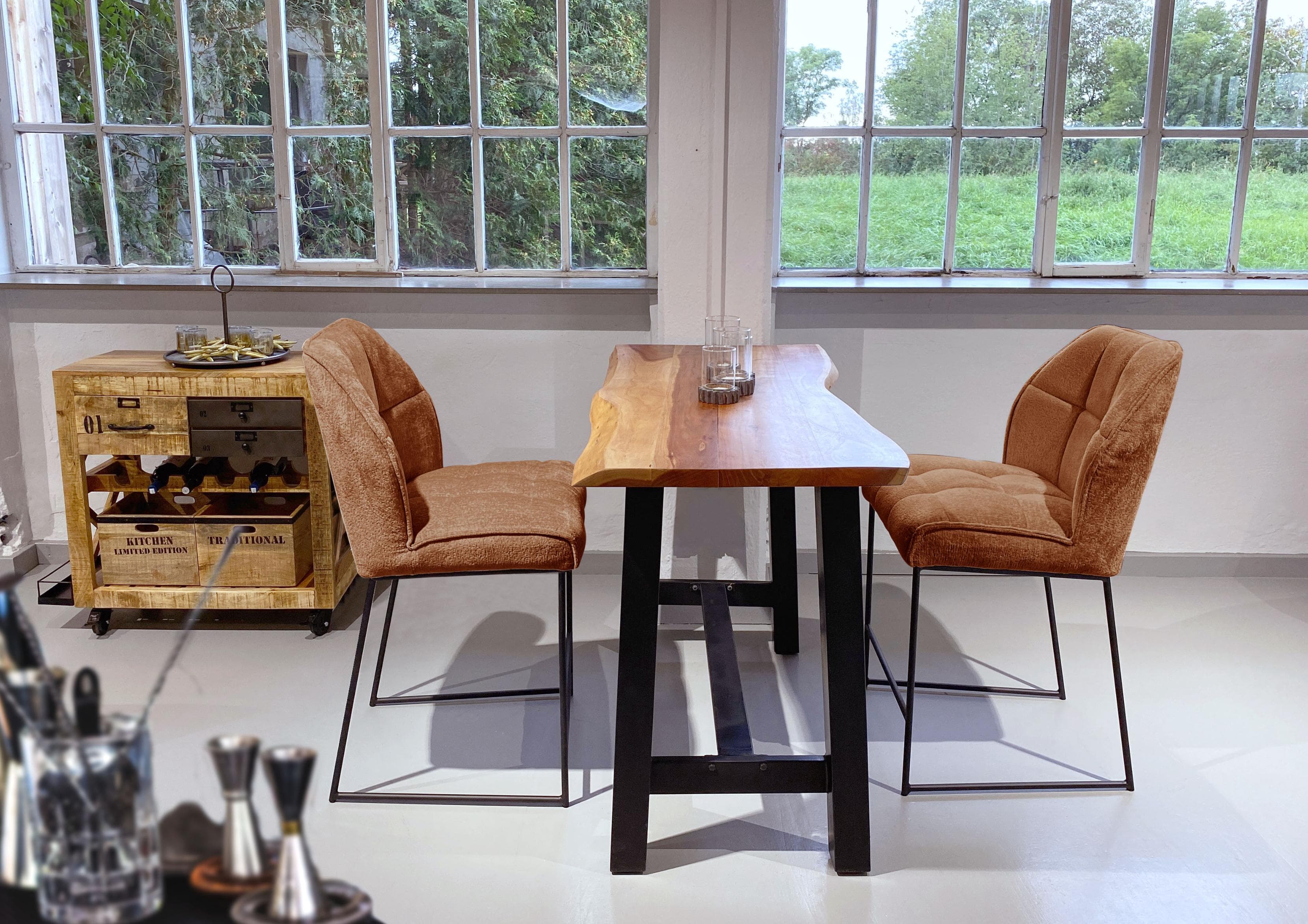 Barhocker GUTMANN FACTORY Kupfer Chenille Haarnadelfuß