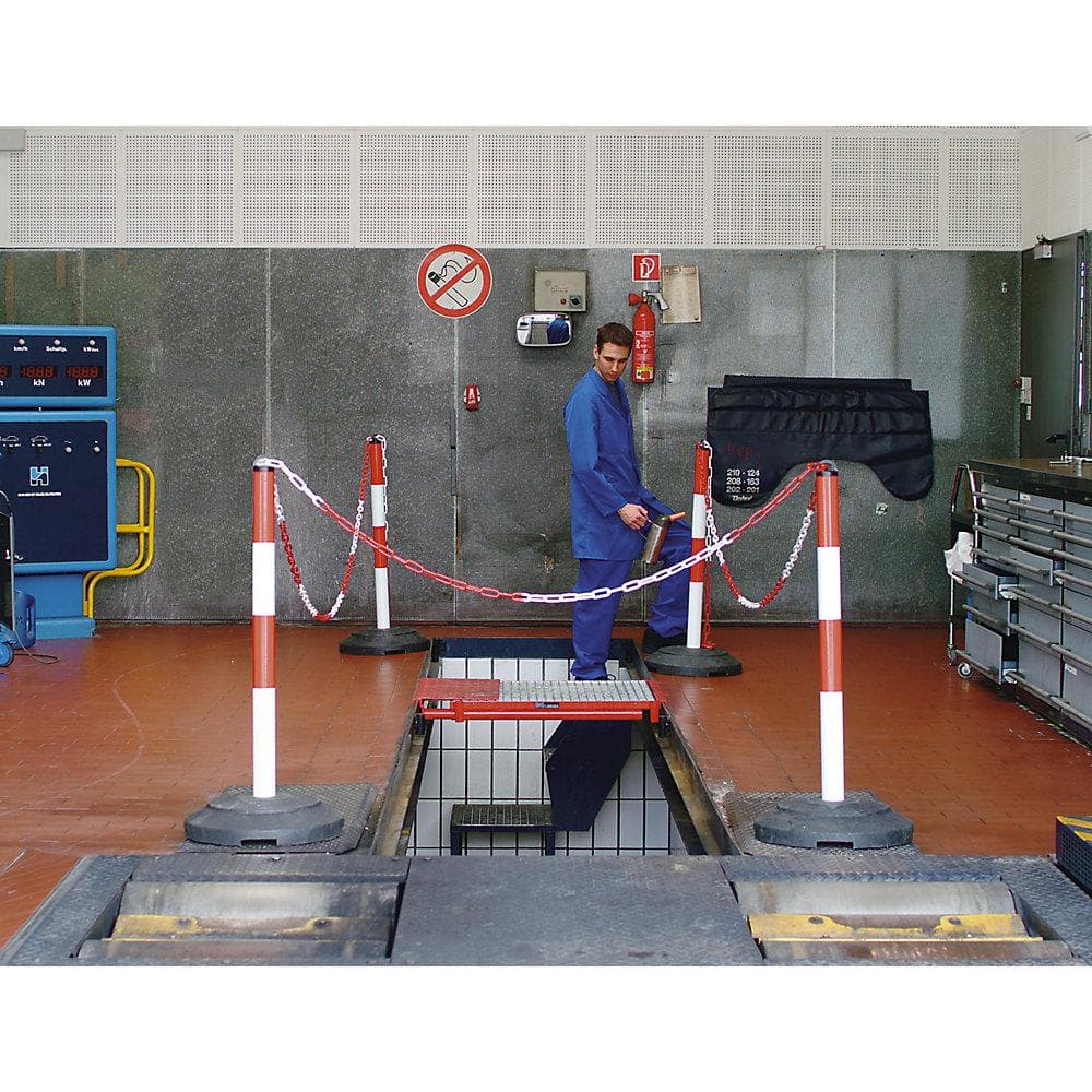 Moravia Kettenständer EXTERN Rot/Weiß mit Recyclingfuß