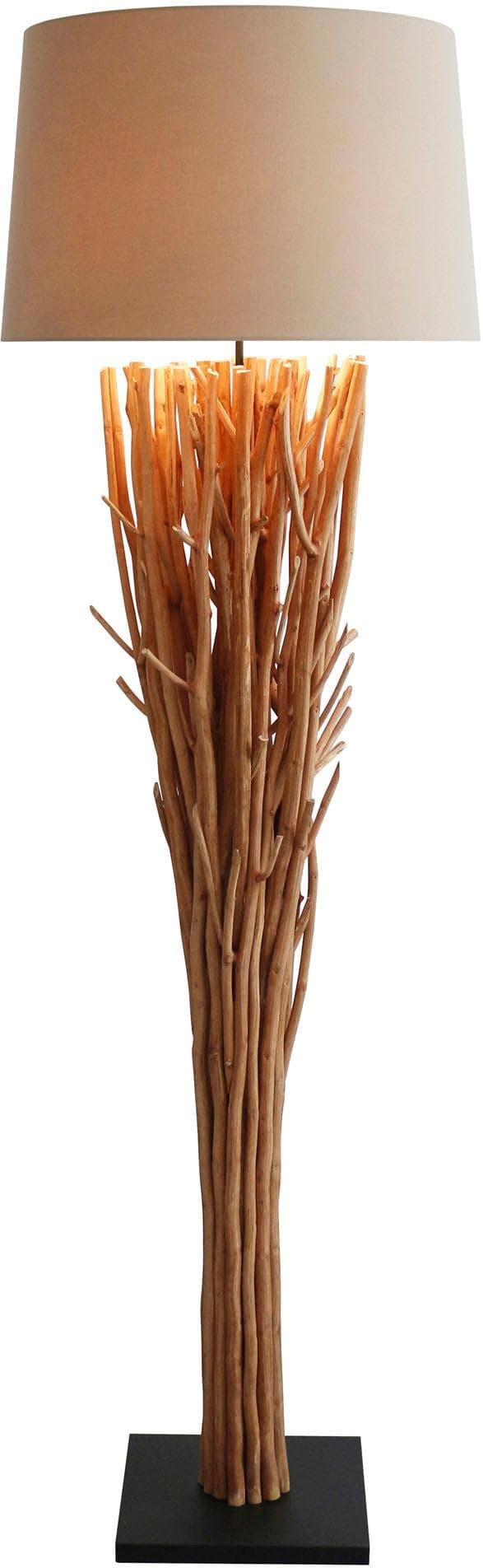 Stehlampe aus Treibholz und Leinen im maritimen Stil