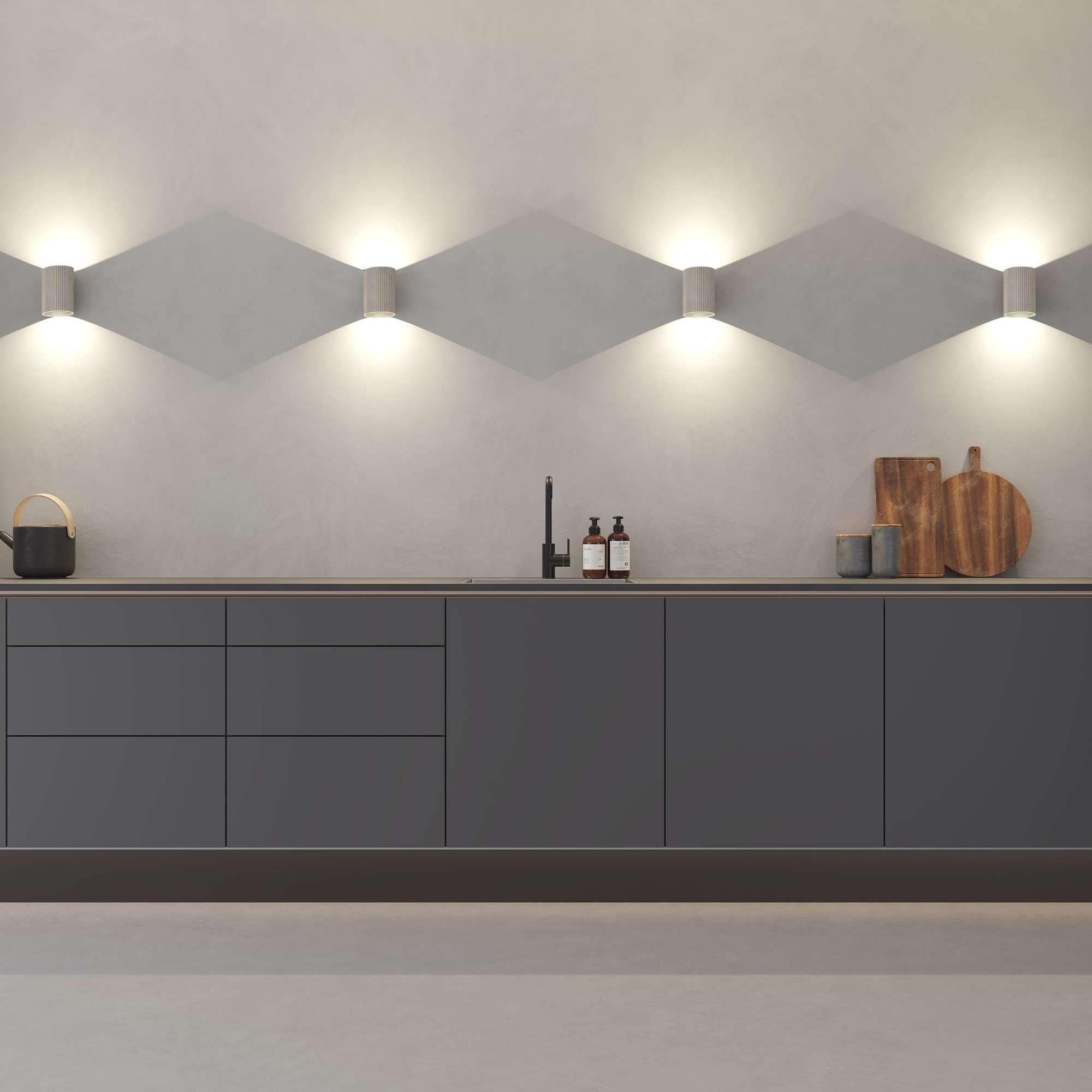 Loevschall Wandleuchte Sekvens: Modernes Up-/Downlight mit Dänischem Design