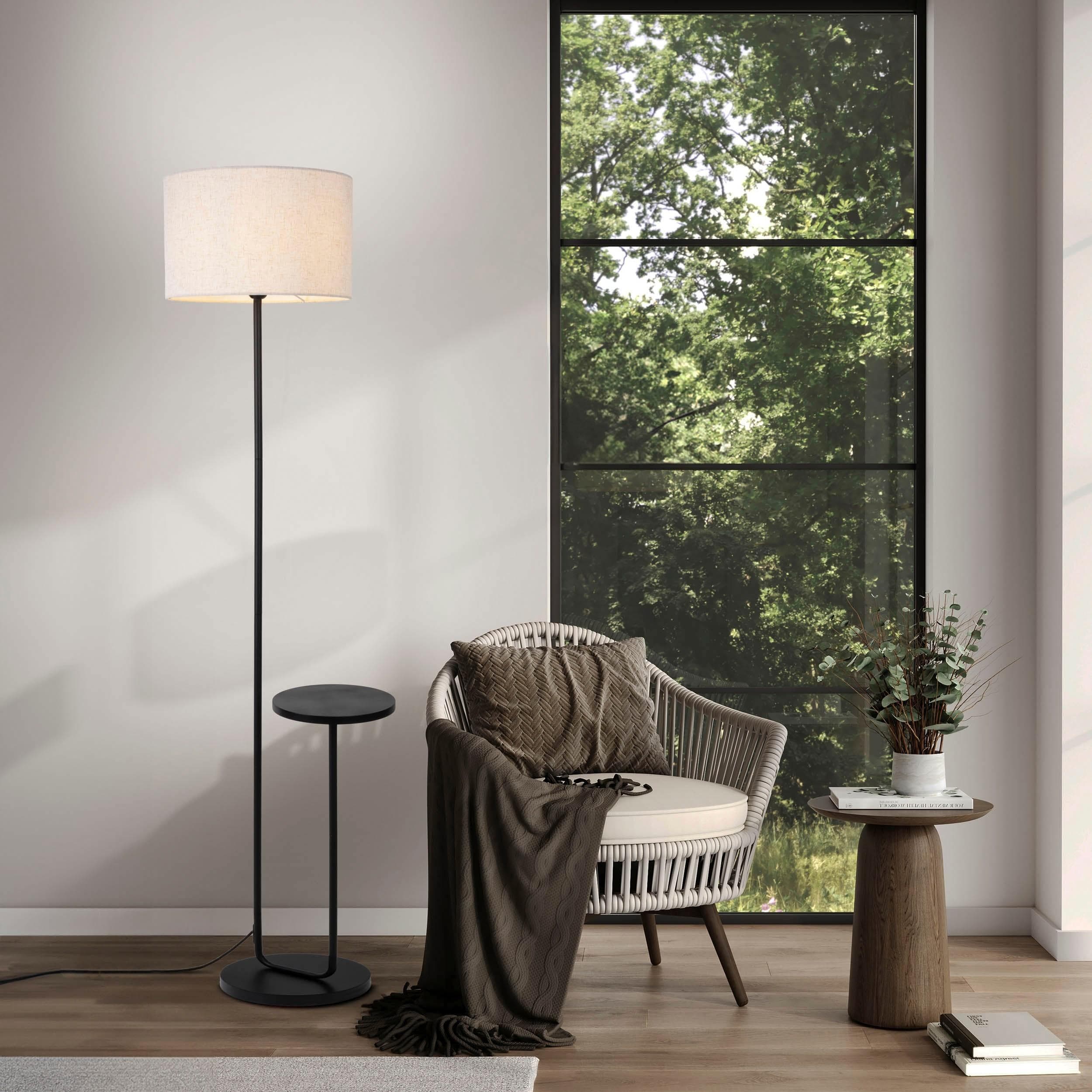 NÄVE Stehlampe Tordis Schwarz mit Tisch