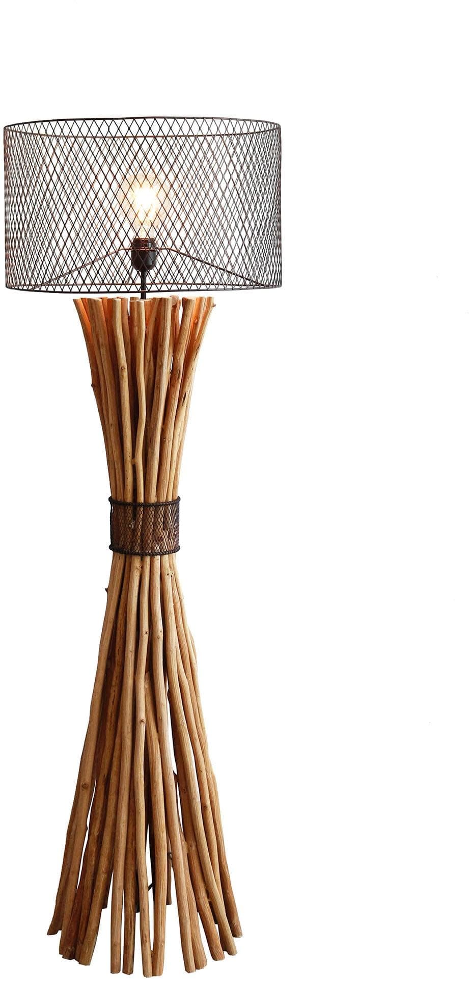Stehlampe aus Treibholz und Metall im Industrial-Stil