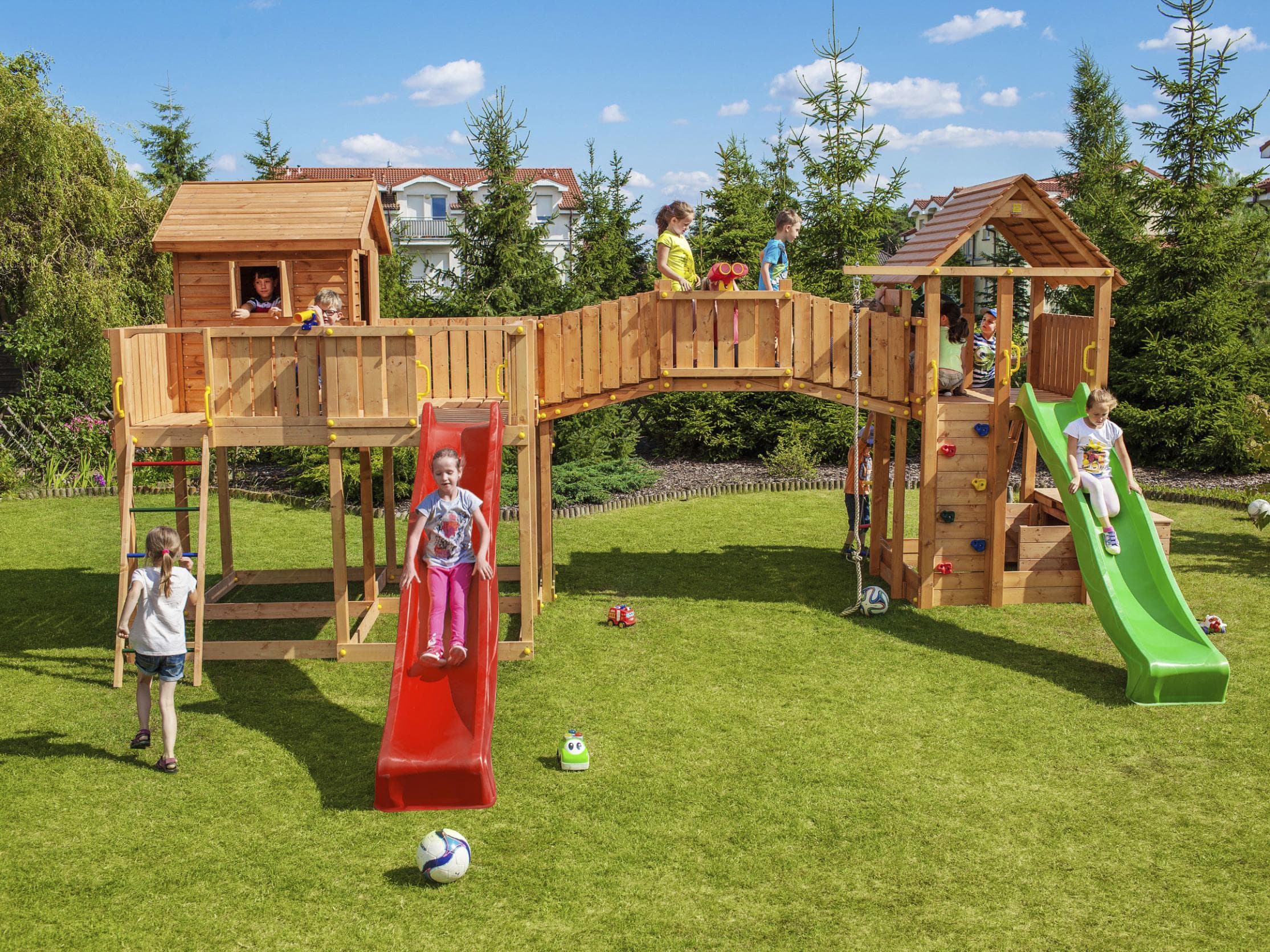 FUNGOO MAXI SET JOYFUL CASTEL Spielturm rot-grün mit Rutsche und Schaukel