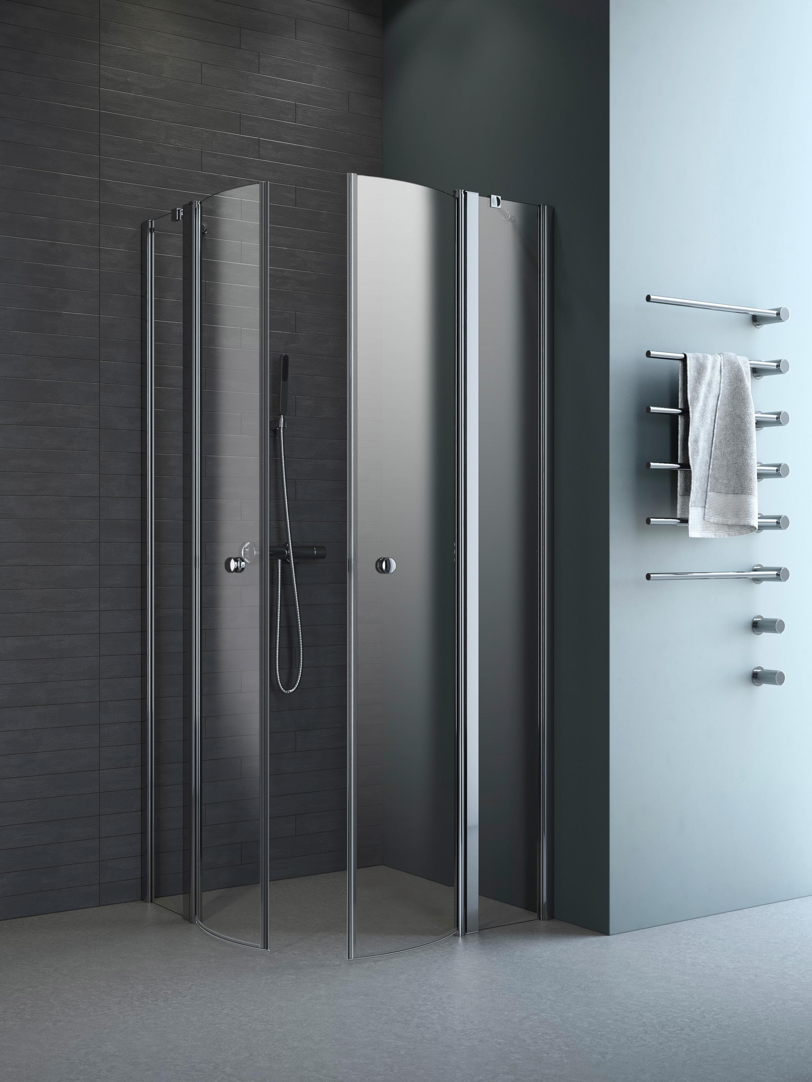 Moderne Duschkabine mit Pendeltür und Sicherheitsglas
