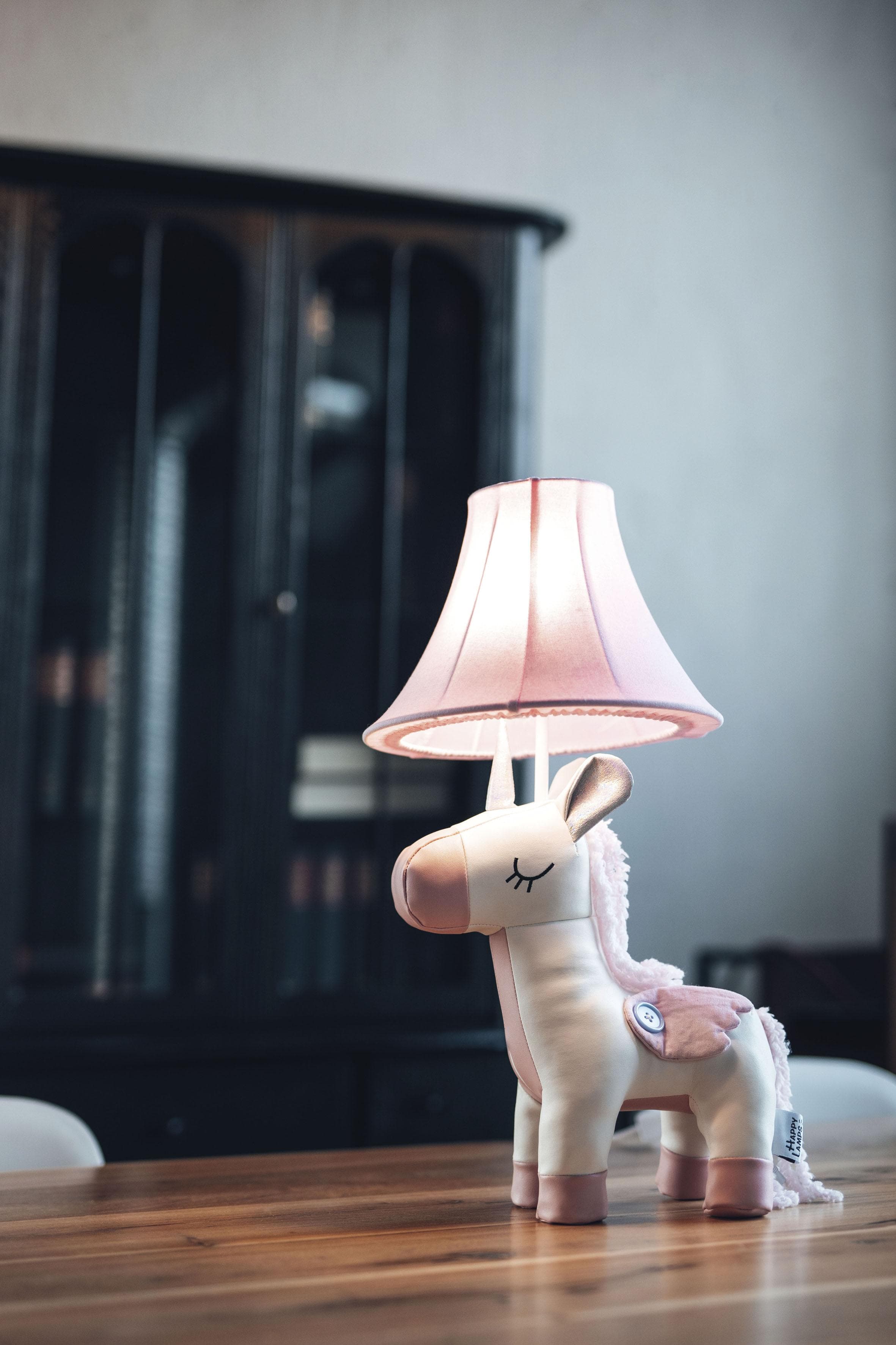 Happy Lamps for Smiling Eyes LED Tischleuchte Elsa das Einhorn Rosa