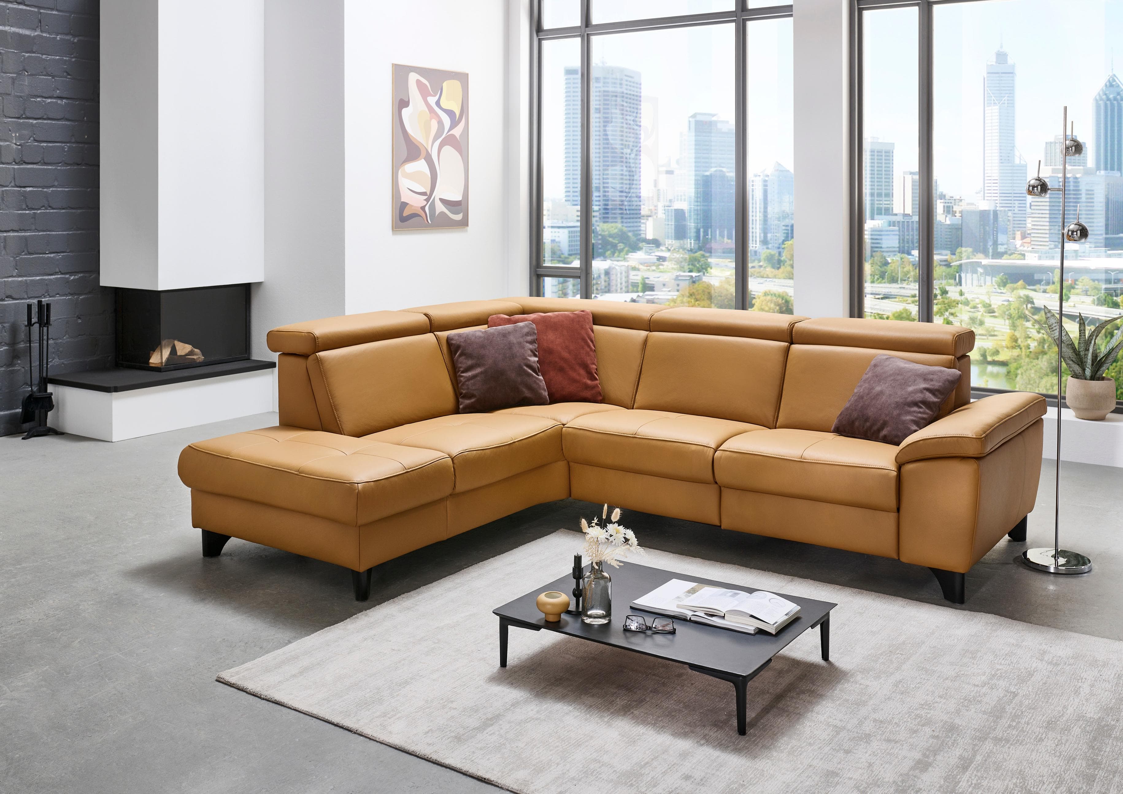 Ecksofa DIE PLANBAR L-Form Kurkuma Glattleder mit Recamiere