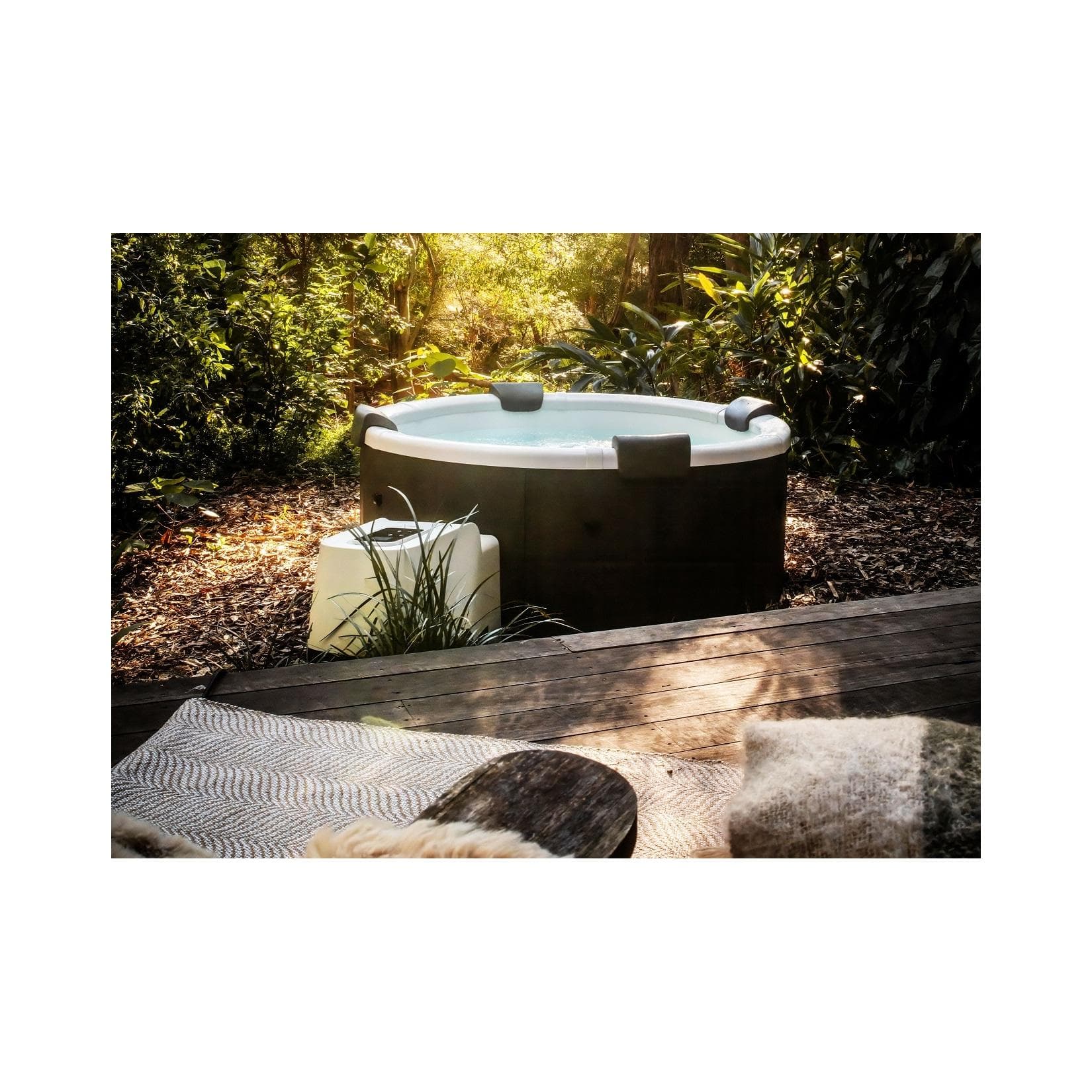 MSpa Whirlpool DENVER 2026 inkl. App, LED, 8 Hydromassagedüsen, 130 Luftdüsen