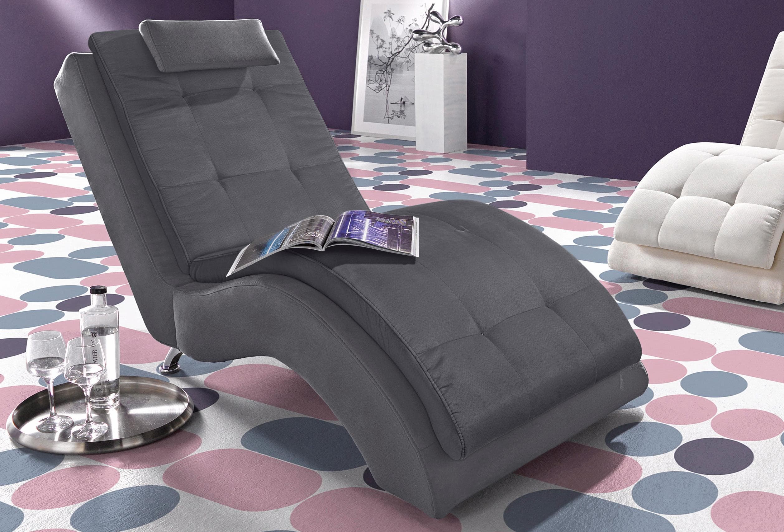 Entspannende Relaxliege aus Holz für Garten & Terrasse