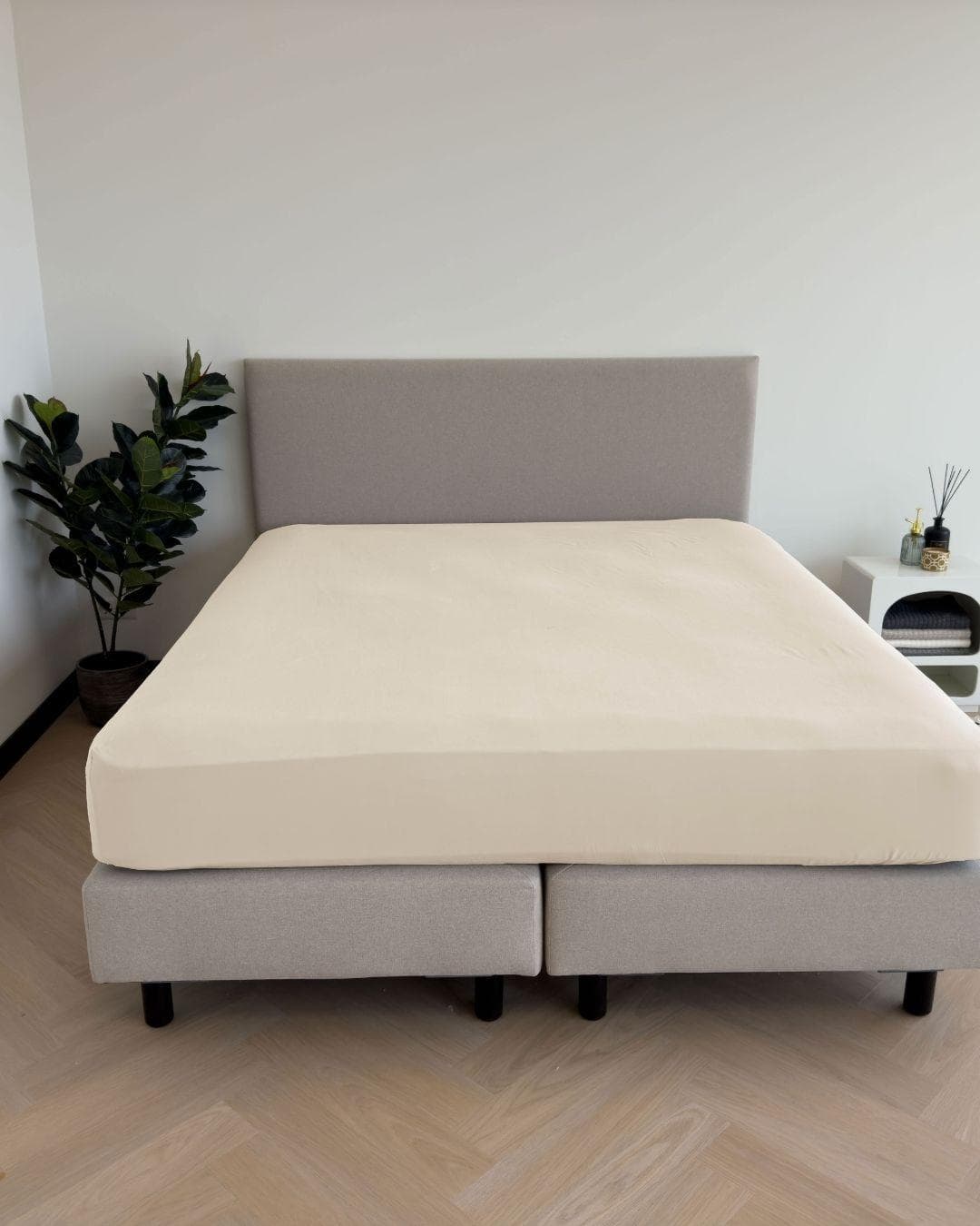 KAYORI Spannbettlaken Emma 180x200cm 100% Baumwollsatin Beige