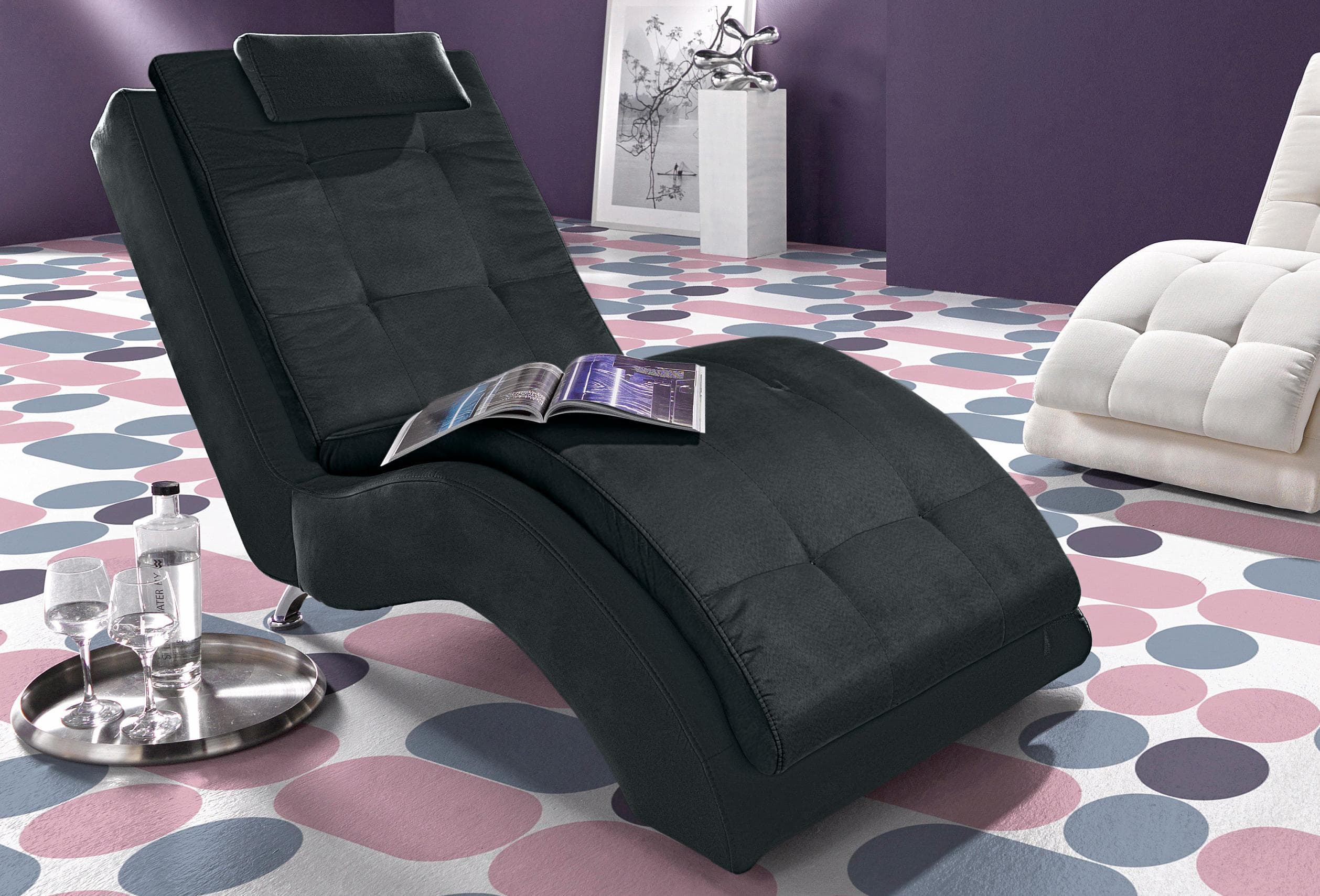 Entspannende Relaxliege aus Holz für Garten & Terrasse