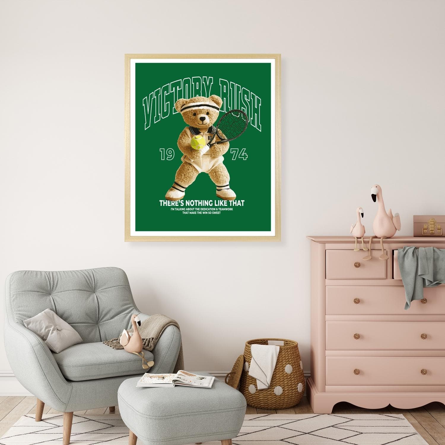 Bild mit Rahmen QUEENCE "Vintage Teddy Bär in Tennis Outfit" Beige