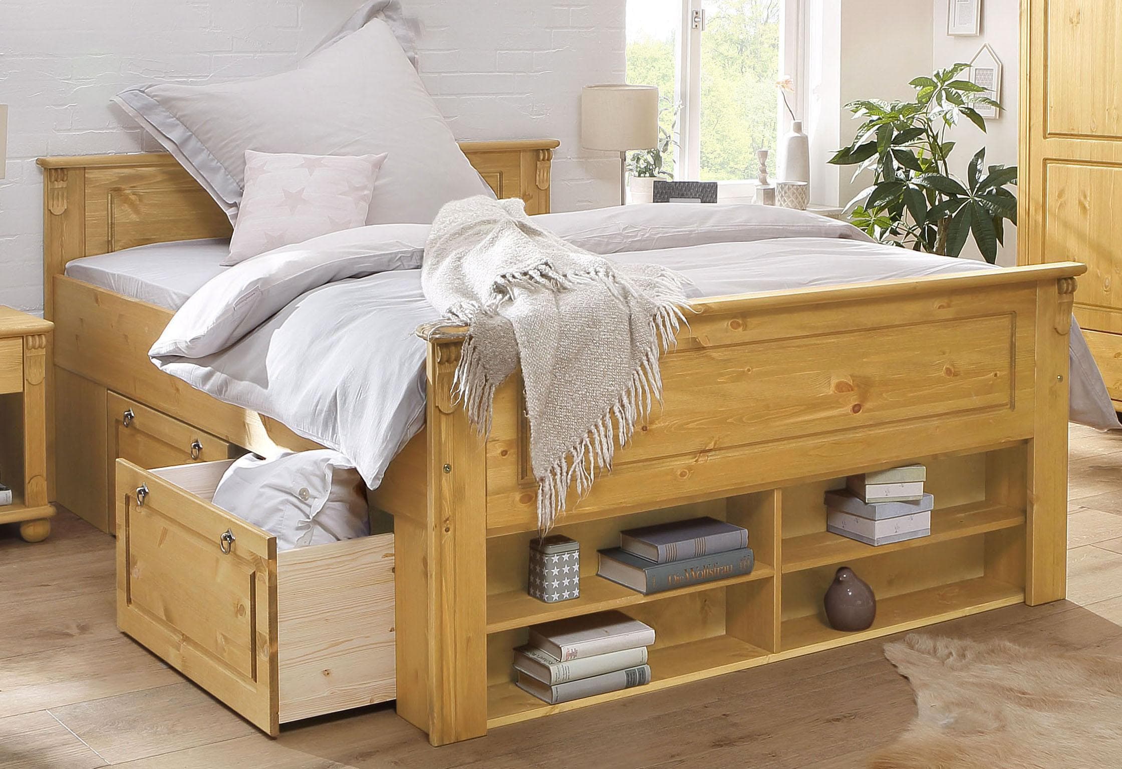 Home Affaire Tessin Massivholzbett: Stauraumwunder im Landhausstil