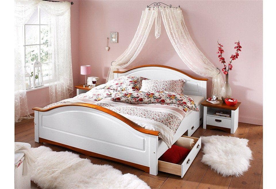 Massives Kiefernholzbett mit Rollrost (FSC-zertifiziert)