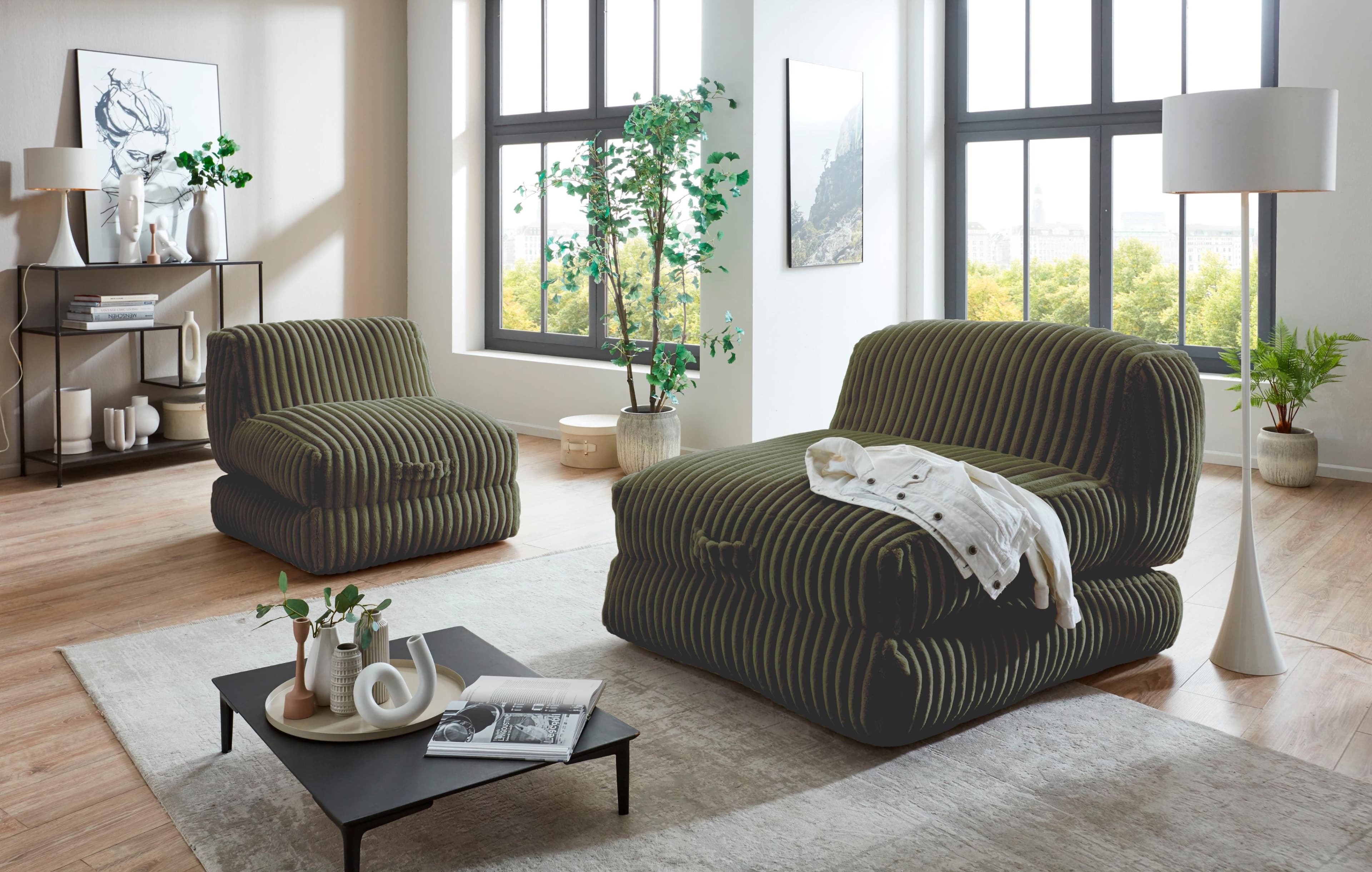 Megacord Loungesessel mit Schlaffunktion und Pouf