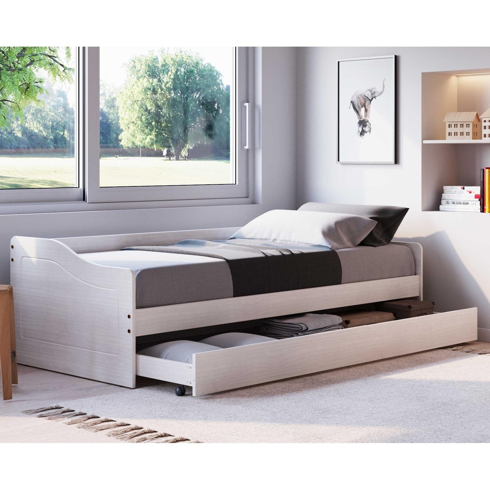 Massivholz Funktionsbett mit modernen Designfeatures