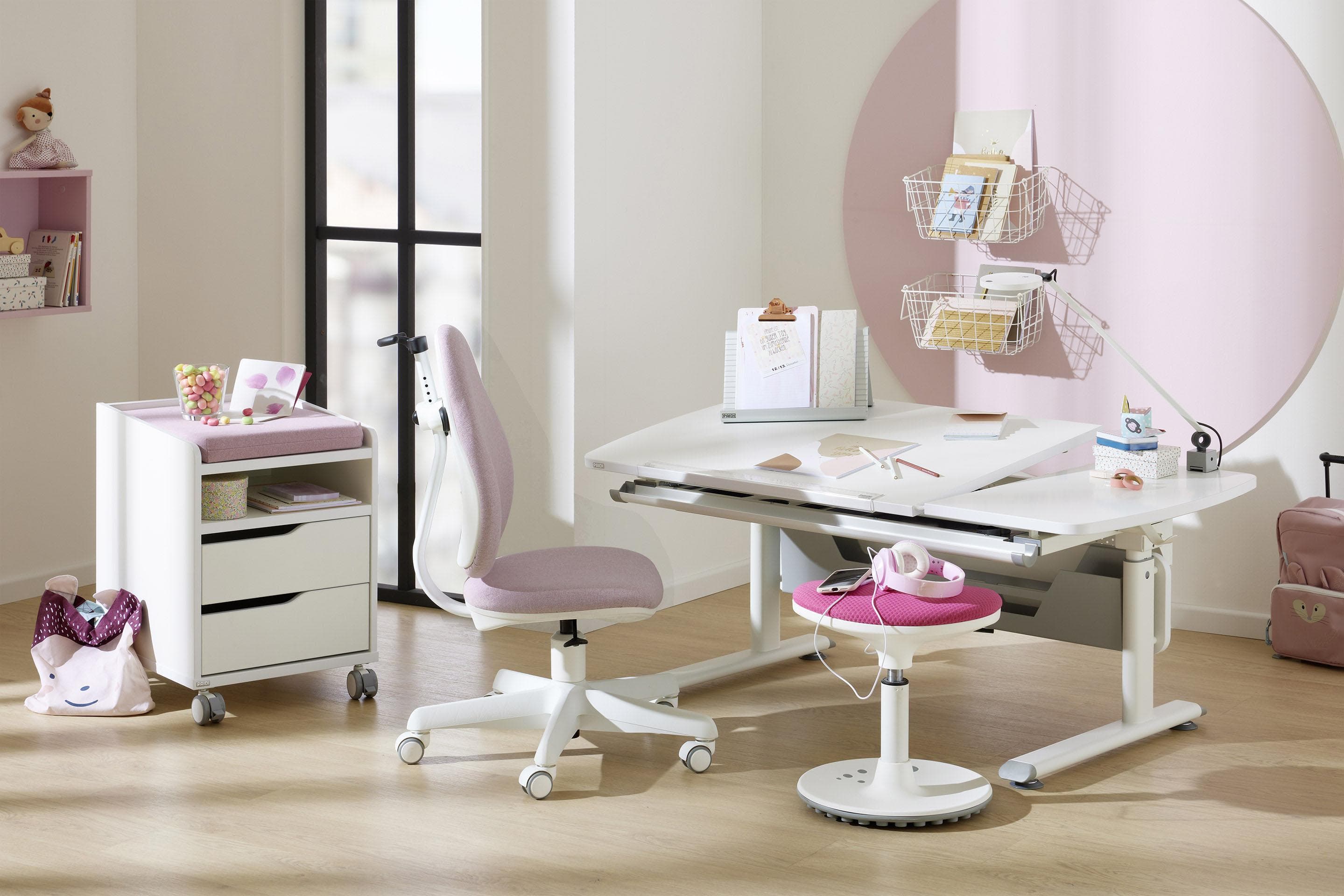 PAIDI Kinderschreibtisch DIEGO CURVED GT: Ergonomischer Schülertisch mit Neigbarer Tischplatte