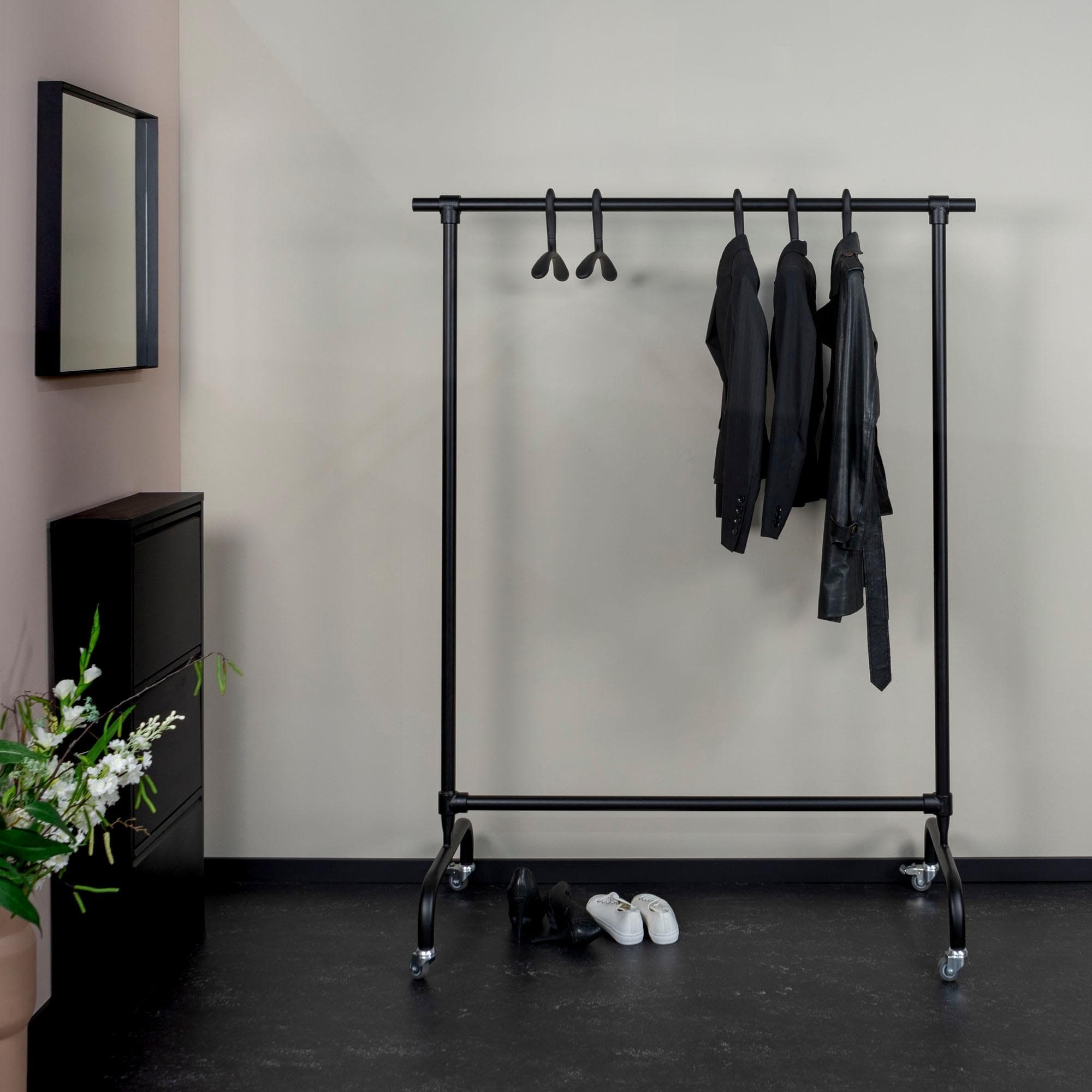 SPINDER DESIGN Kleiderstange LUUK Schwarz Stahl Rollbar