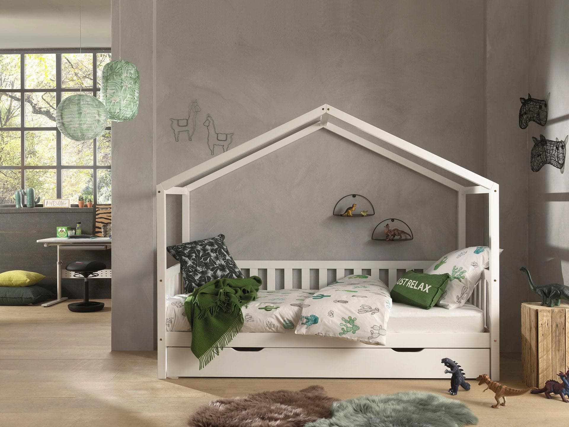 VIPACK Hausbett Dallas mit Dachaufbau Kiefer massiv weiß