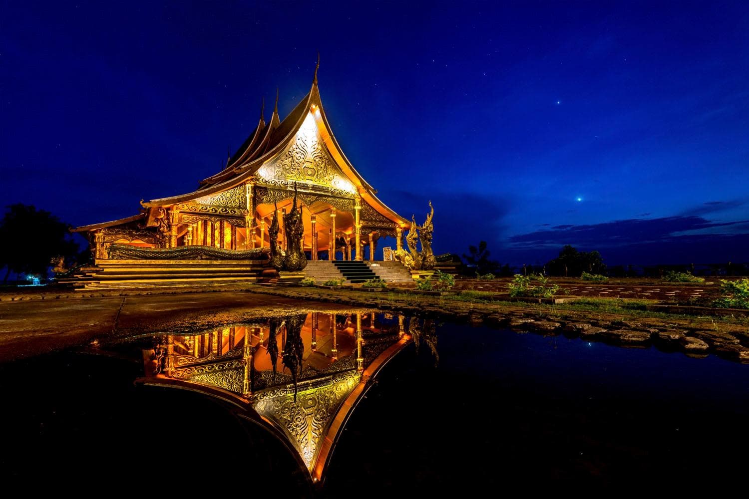 QUEENCE Acrylglasbild Am See bunt Fine Art Print