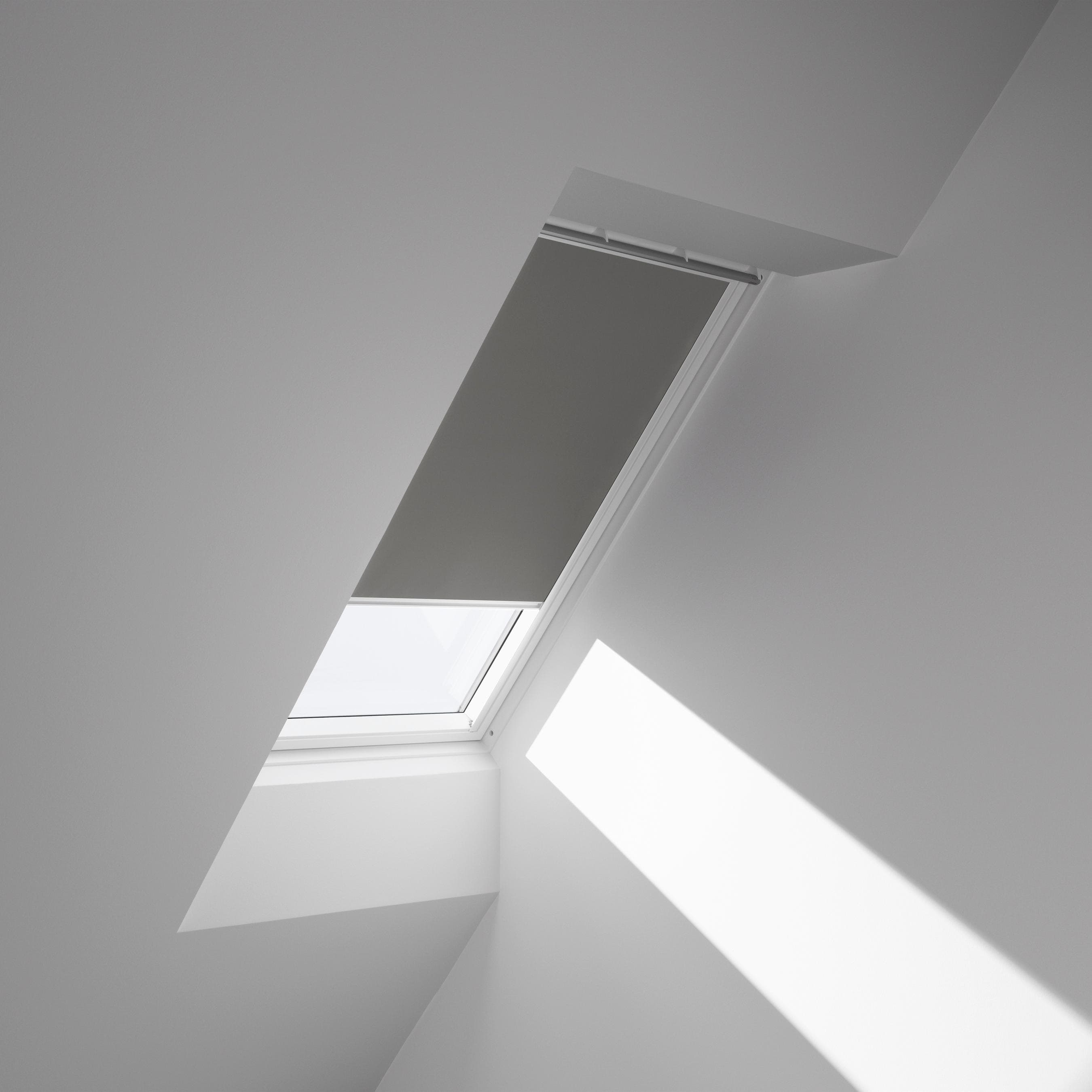 Verdunklungsrollo Modern in Grau und Weiß