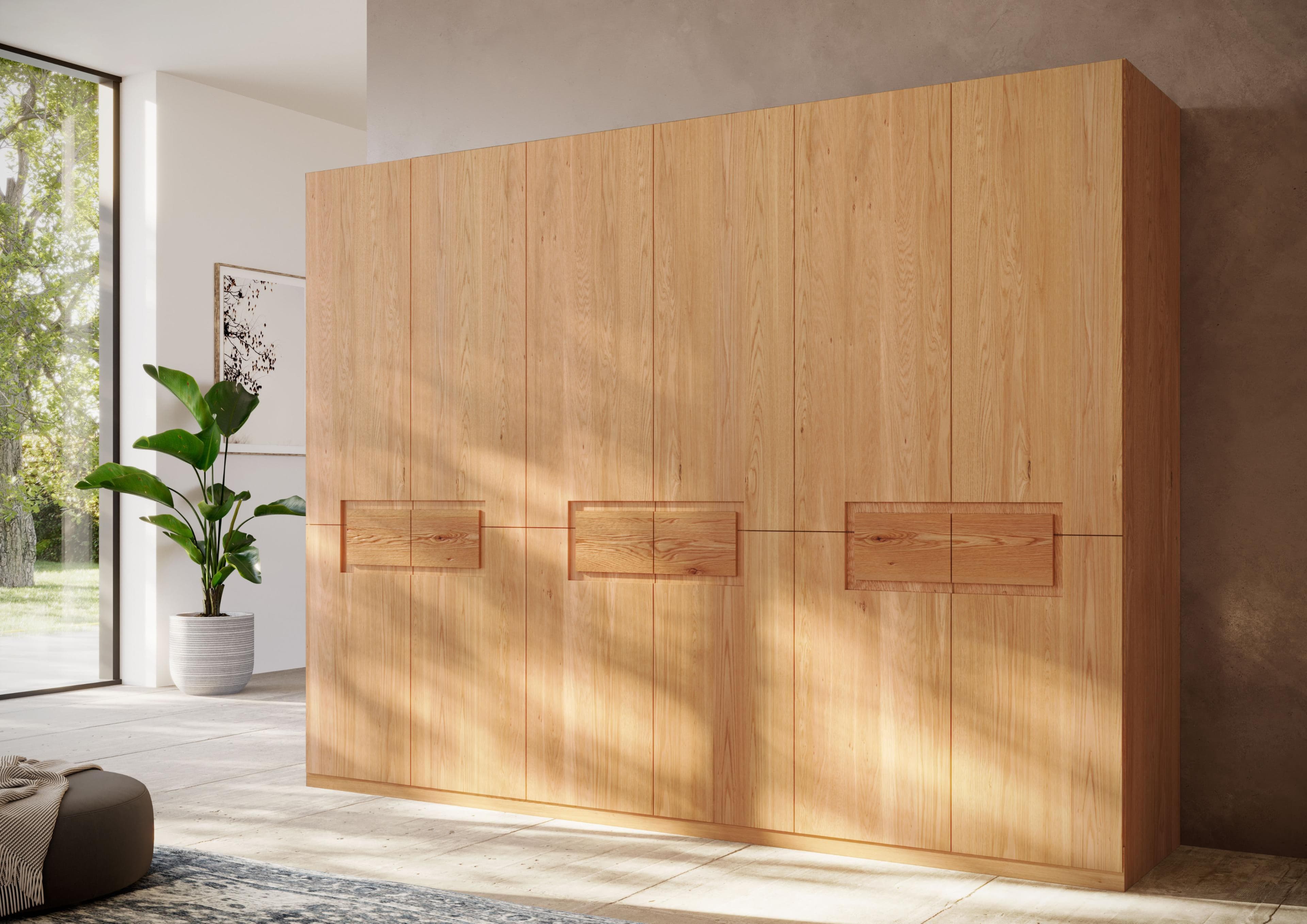 Home Affaire Léopoldine Massivholz-Kleiderschrank in Kernbuche