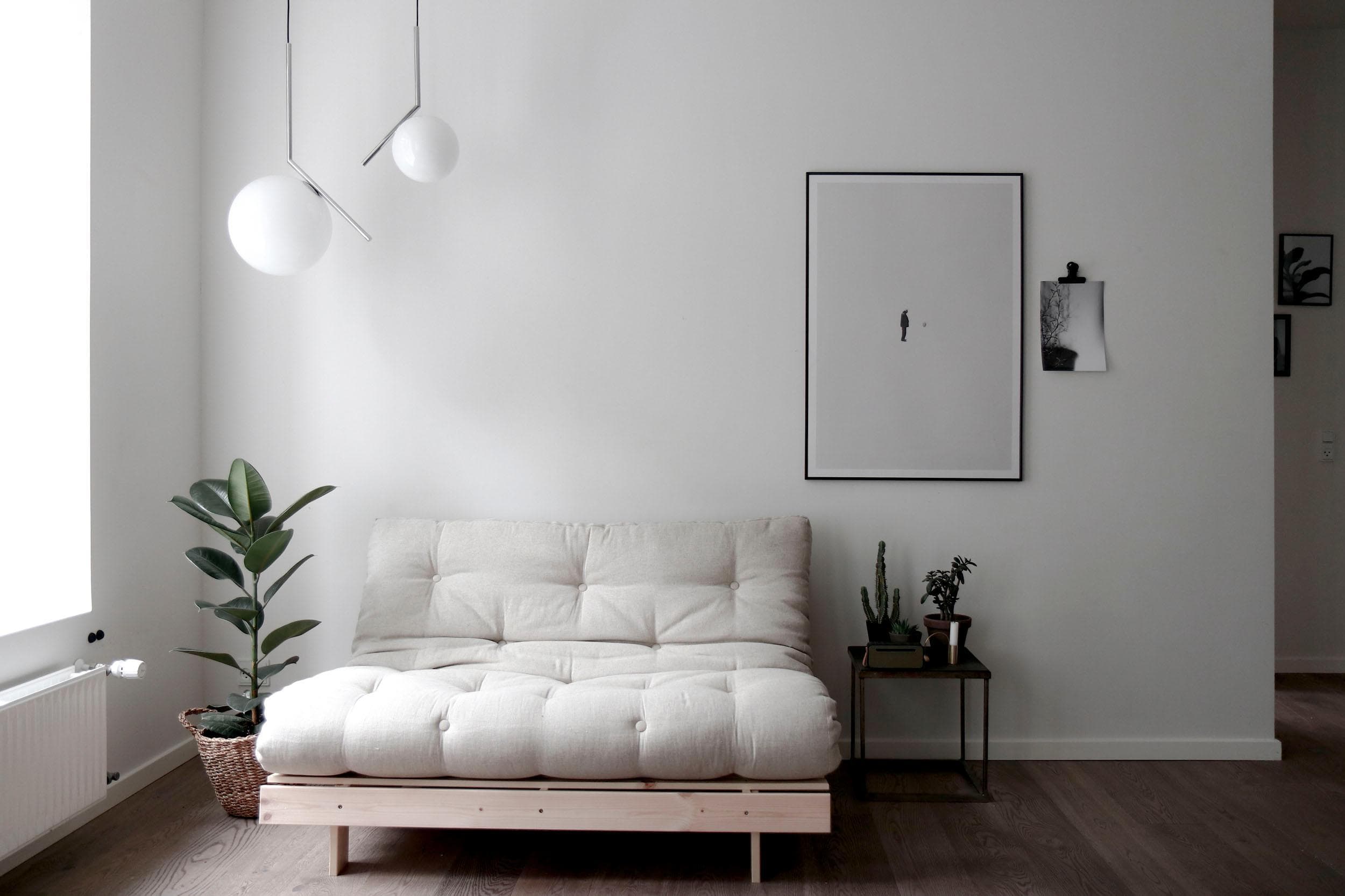 Mocca Schlafsofa aus Massivholz - 2-Sitzer mit Futonmatratze