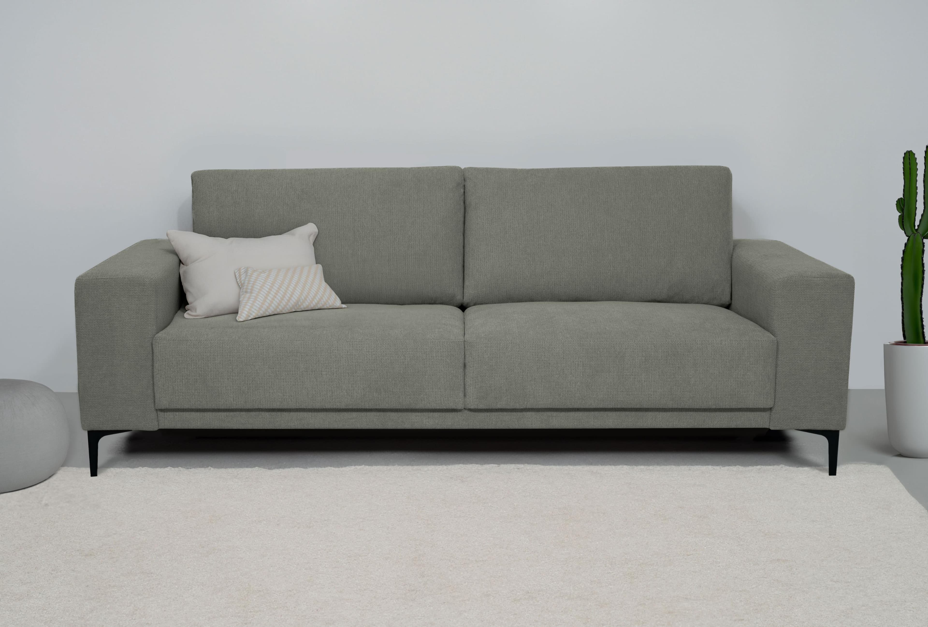 3-Sitzer Sofa in Soft-Touch Chenille mit schwarzen Metallfüßen