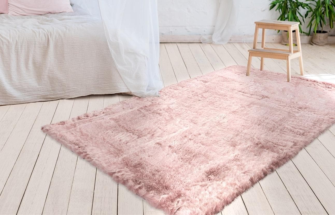 Luxuriöser Rosa Hochflor-Teppich aus Kunstfaser