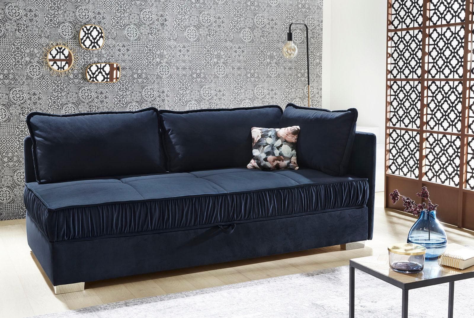 Relaxliege mit Federkern und großem Stauraum