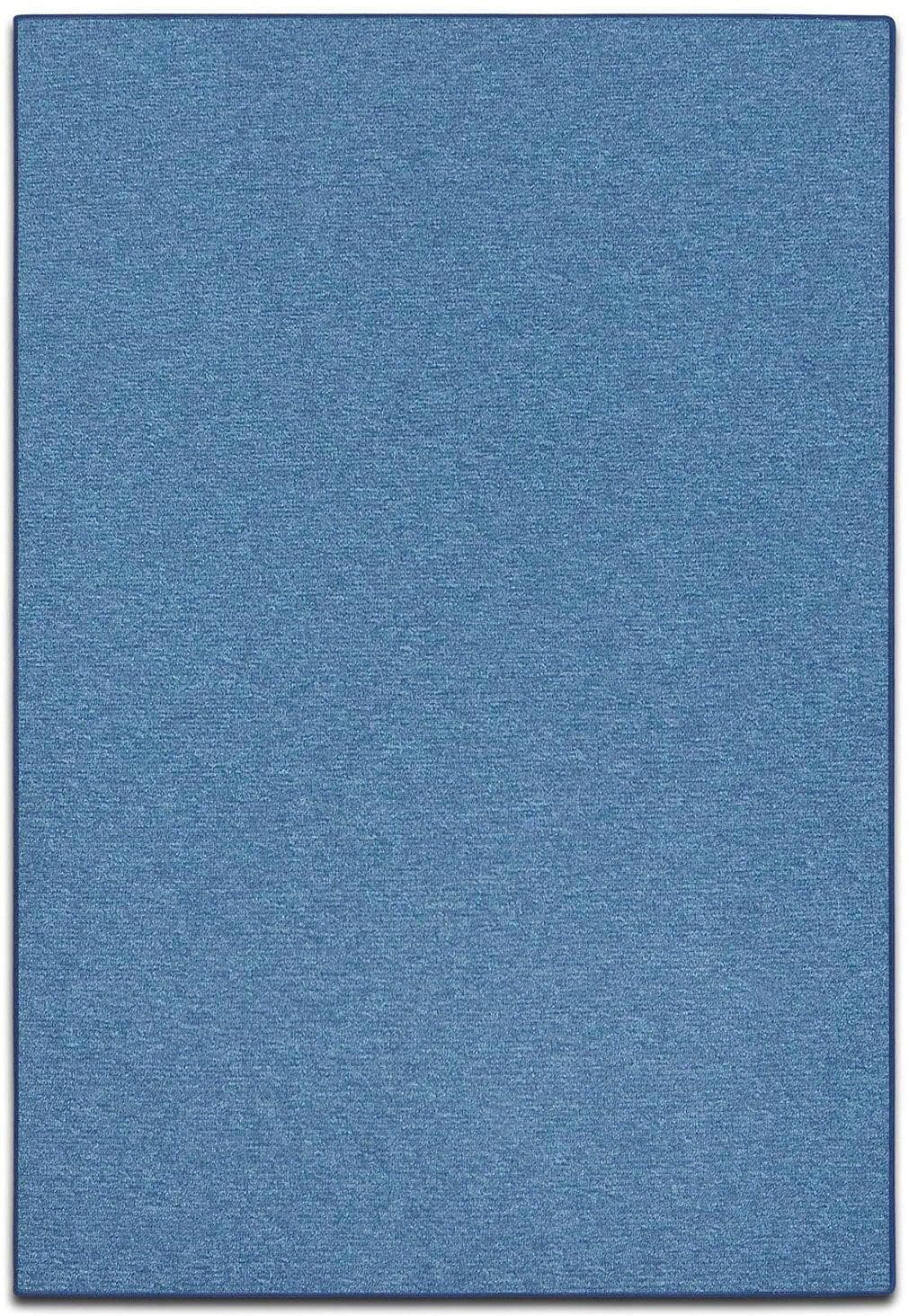 Hellblauer Teppich mit Bordürenoptik