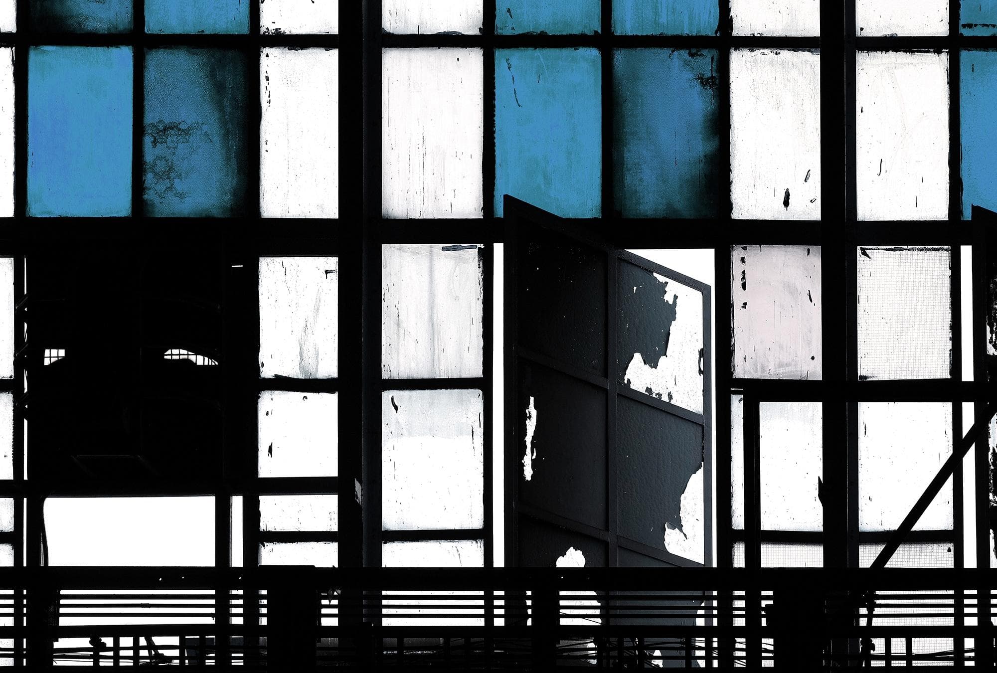 Fototapete LIVING WALLS Walls by Patel Bronx 3 blau Vlies 4m x 2,7m
