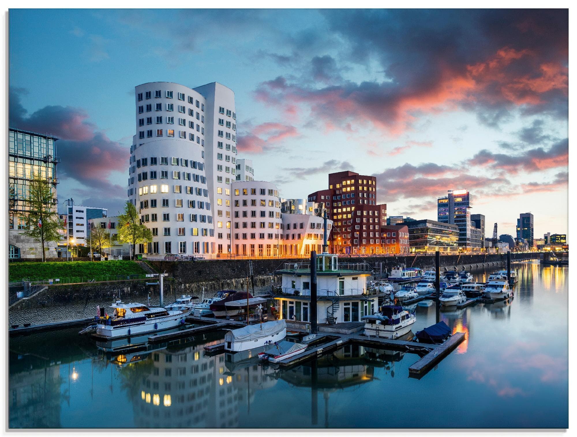 Artland Glasbild Düsseldorf Medienhafen Beige 80x60 cm