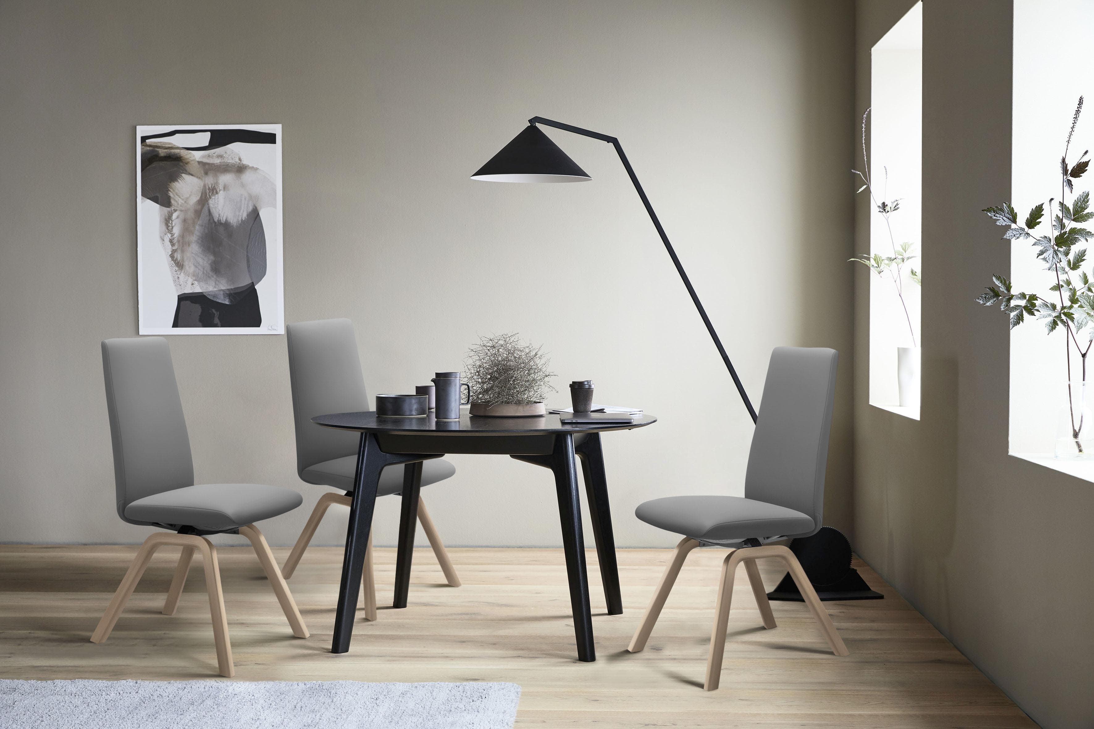 High Back Polsterstuhl mit Schrägen Beinen